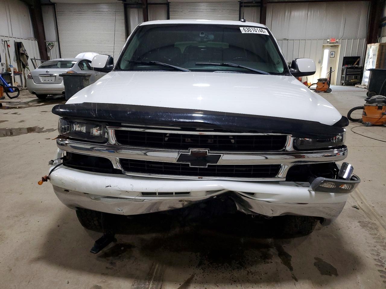 2003 Chevrolet Tahoe C1500 White vin: 1GNEC13Z43R168258