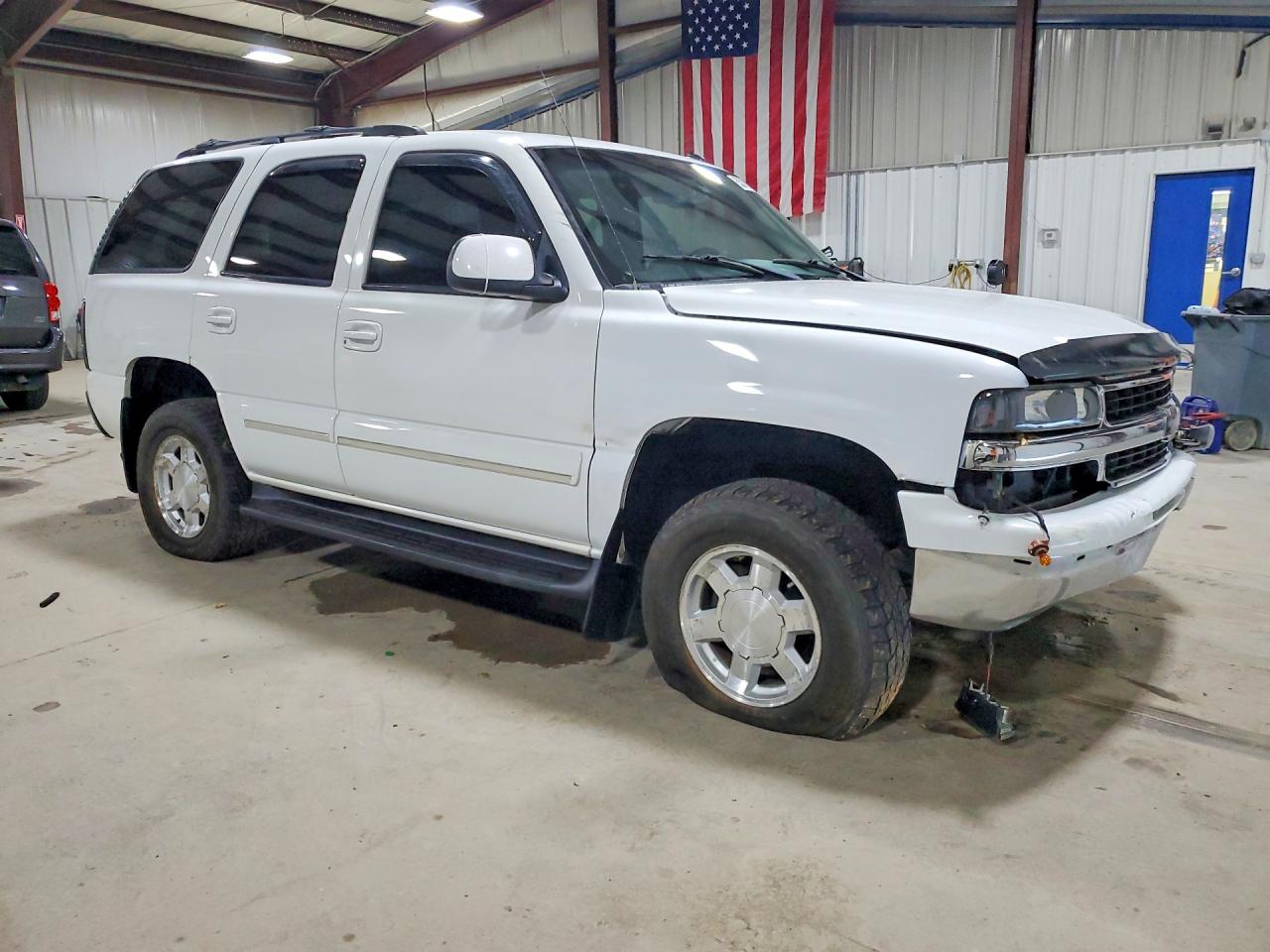 2003 Chevrolet Tahoe C1500 White vin: 1GNEC13Z43R168258