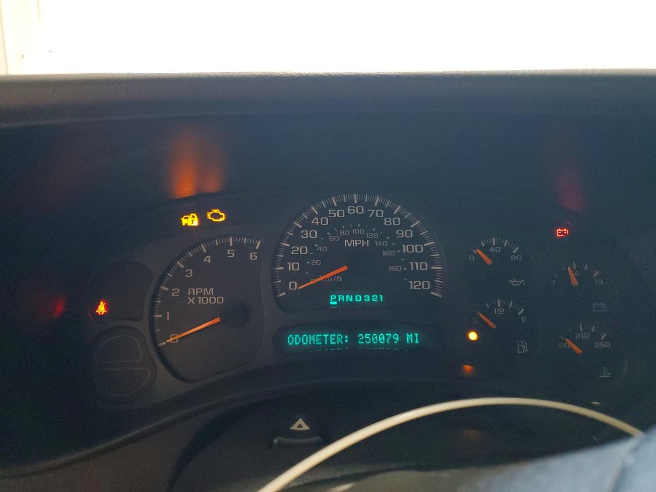 2003 Chevrolet Tahoe C1500 White vin: 1GNEC13Z43R168258