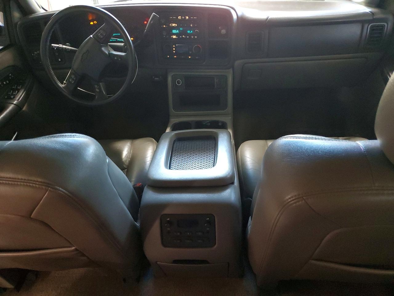 2003 Chevrolet Tahoe C1500 White vin: 1GNEC13Z43R168258