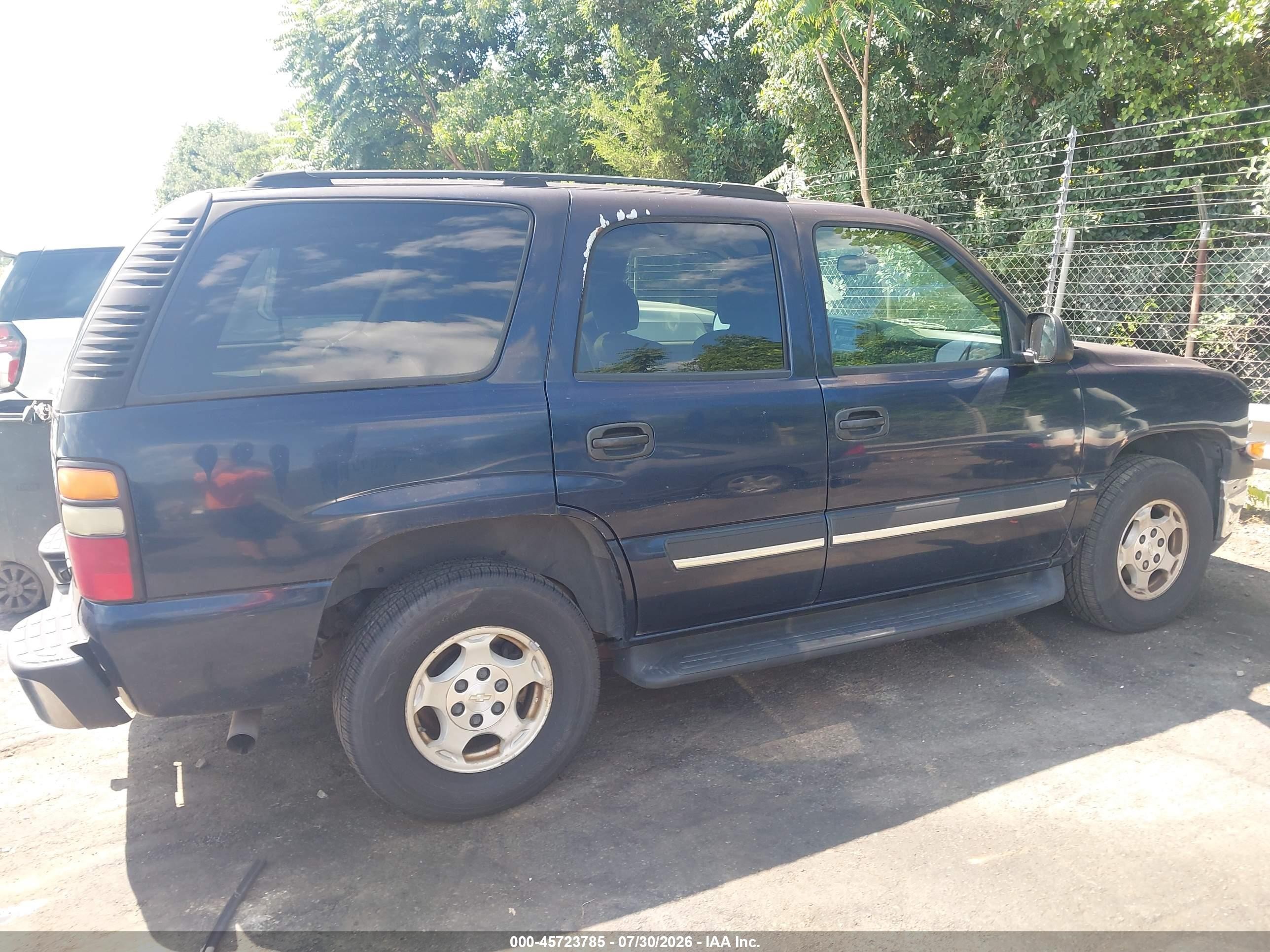 2004 Chevrolet Tahoe Ls Blue vin: 1GNEC13Z44R303112