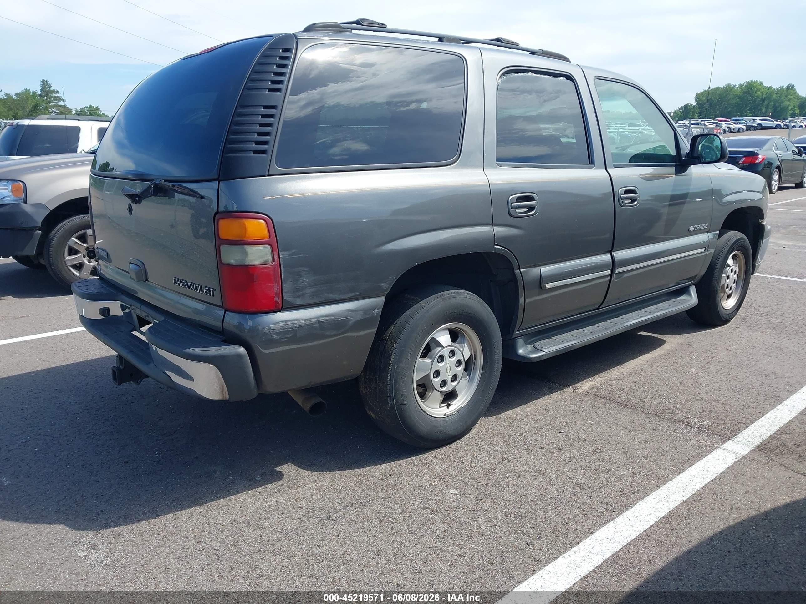 2002 Chevrolet Tahoe Lt Gray vin: 1GNEC13Z52J281309