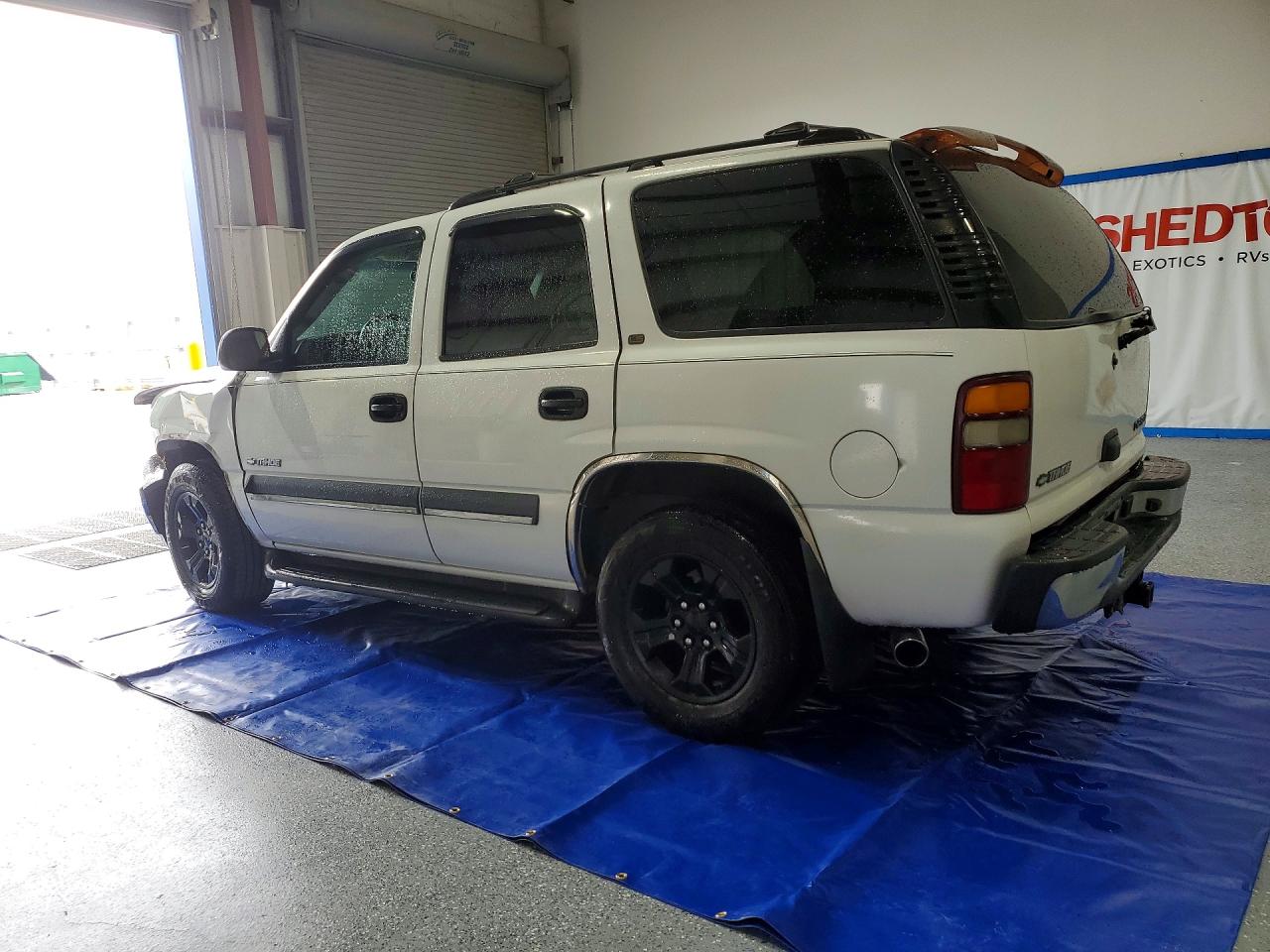 2002 Chevrolet Tahoe White vin: 1GNEC13Z52R166713