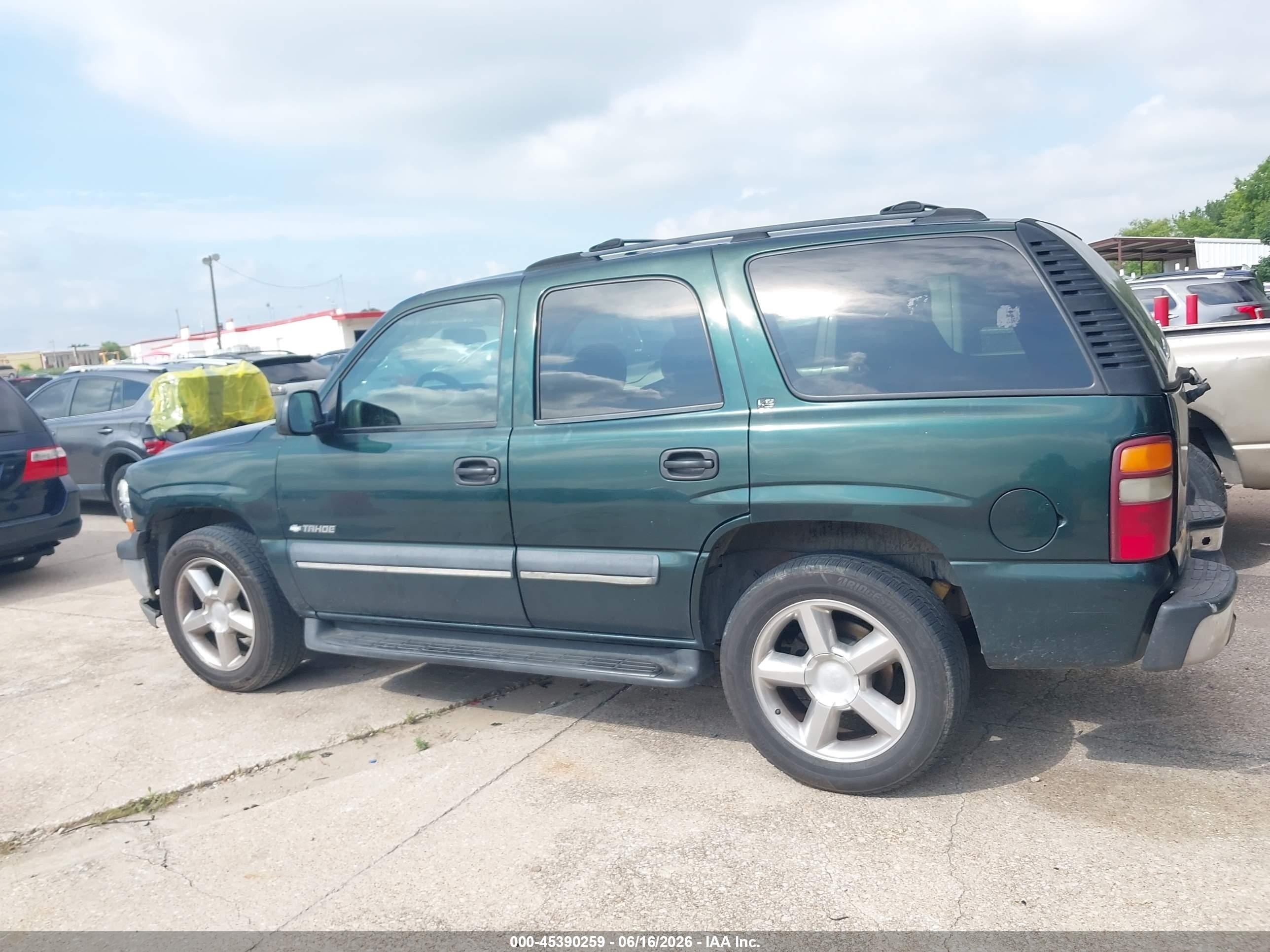 2002 Chevrolet Tahoe Ls Green vin: 1GNEC13Z52R168297