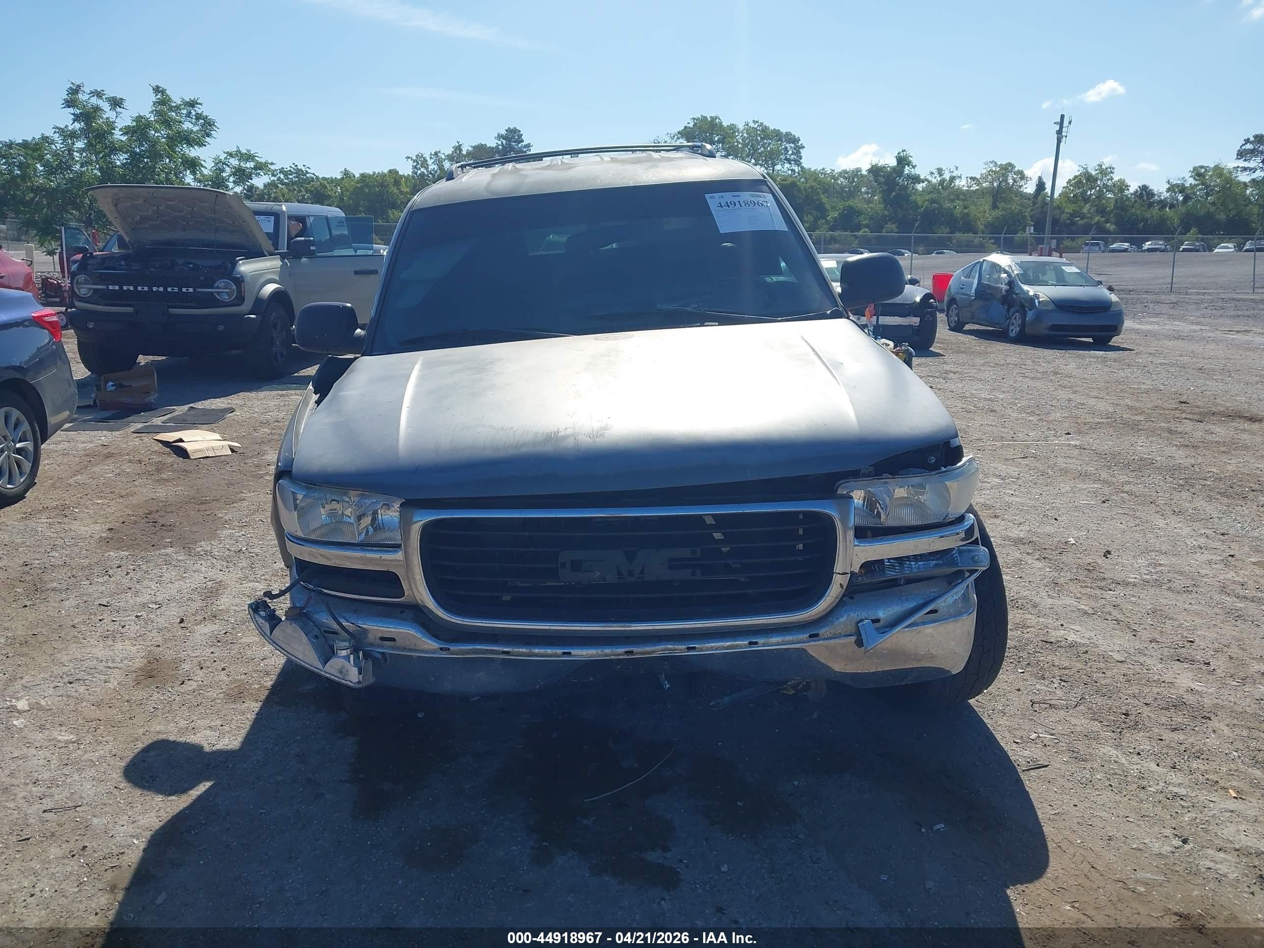 2002 Chevrolet Tahoe Ls Gray vin: 1GNEC13Z52R302919