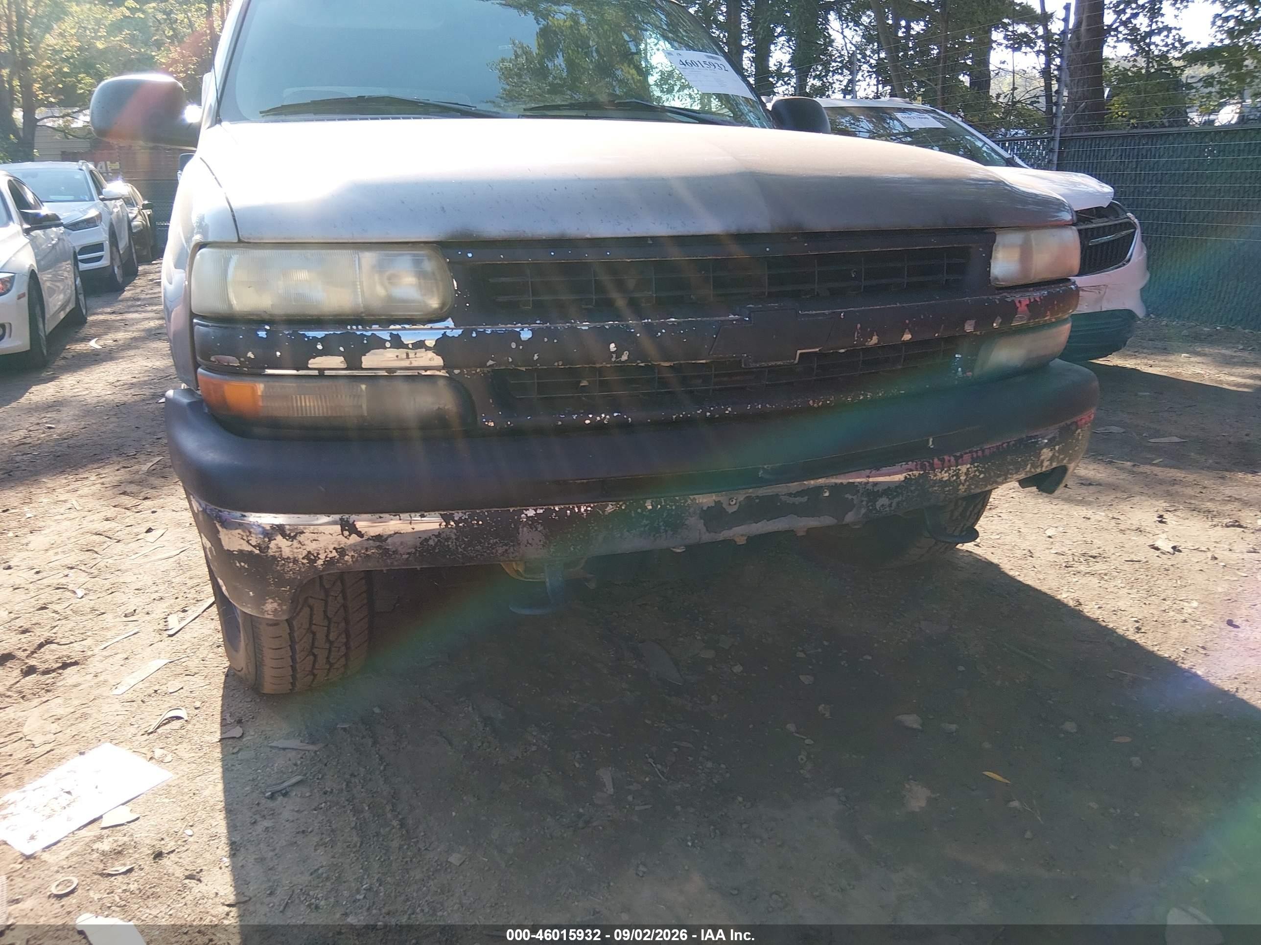 2002 Chevrolet Tahoe Lt Gold vin: 1GNEC13Z52R325973