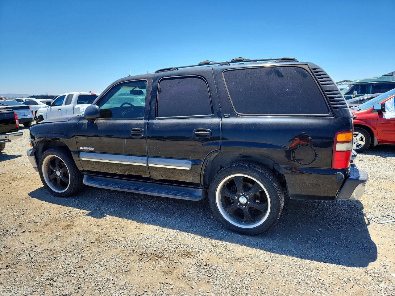 2003 Chevrolet Tahoe C1500 Black vin: 1GNEC13Z53R200344