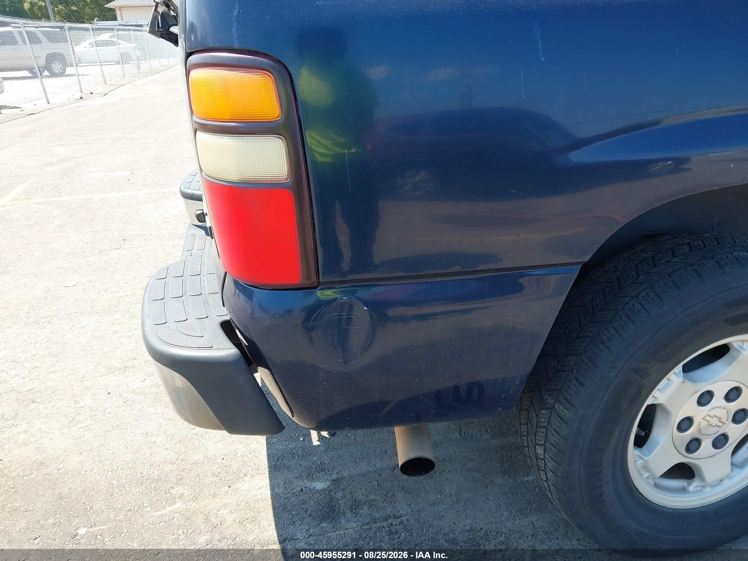 2004 Chevrolet Tahoe Lt Синий vin: 1GNEC13Z54R140020