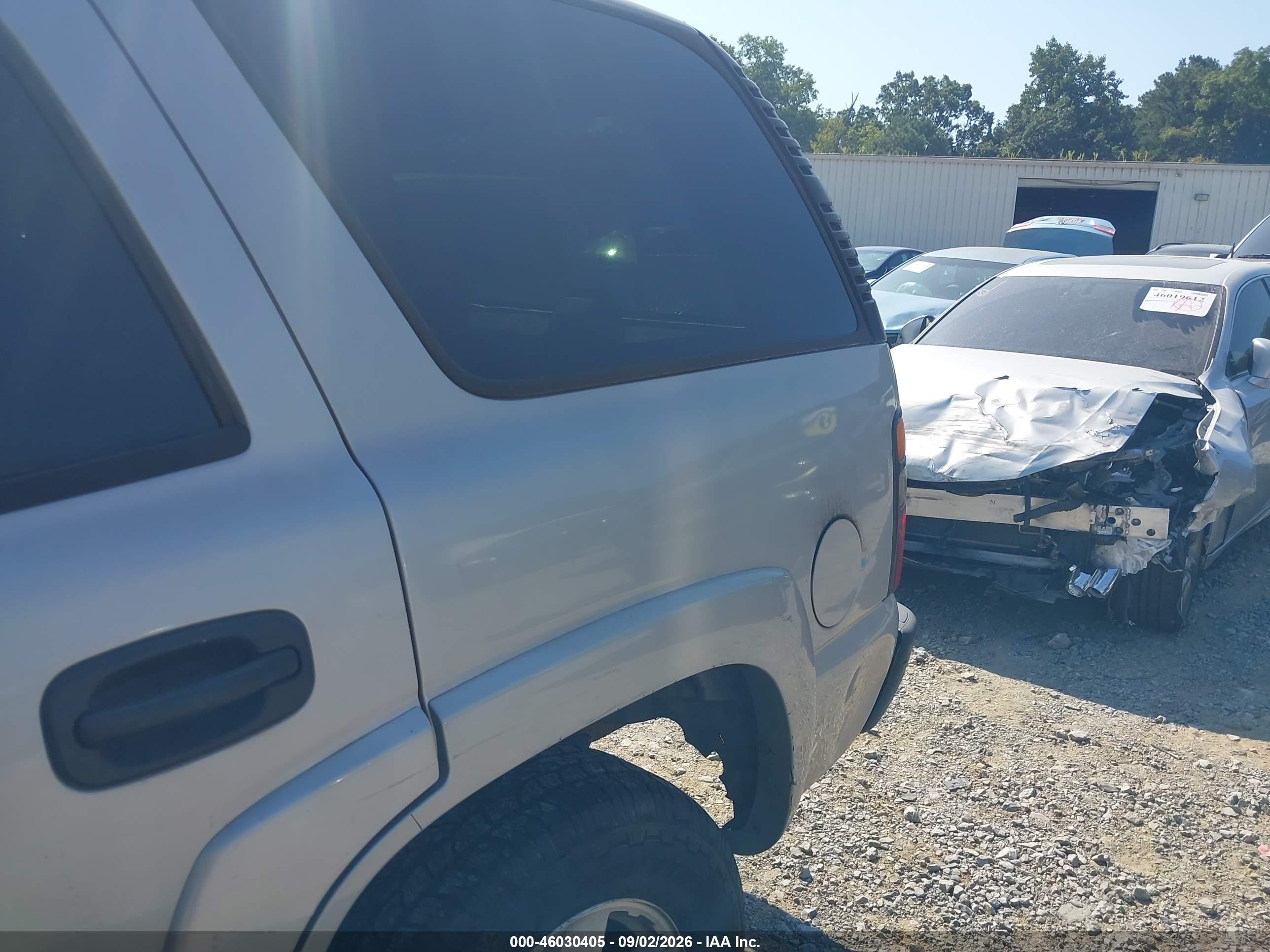 2004 Chevrolet Tahoe Ls Tan vin: 1GNEC13Z54R285669