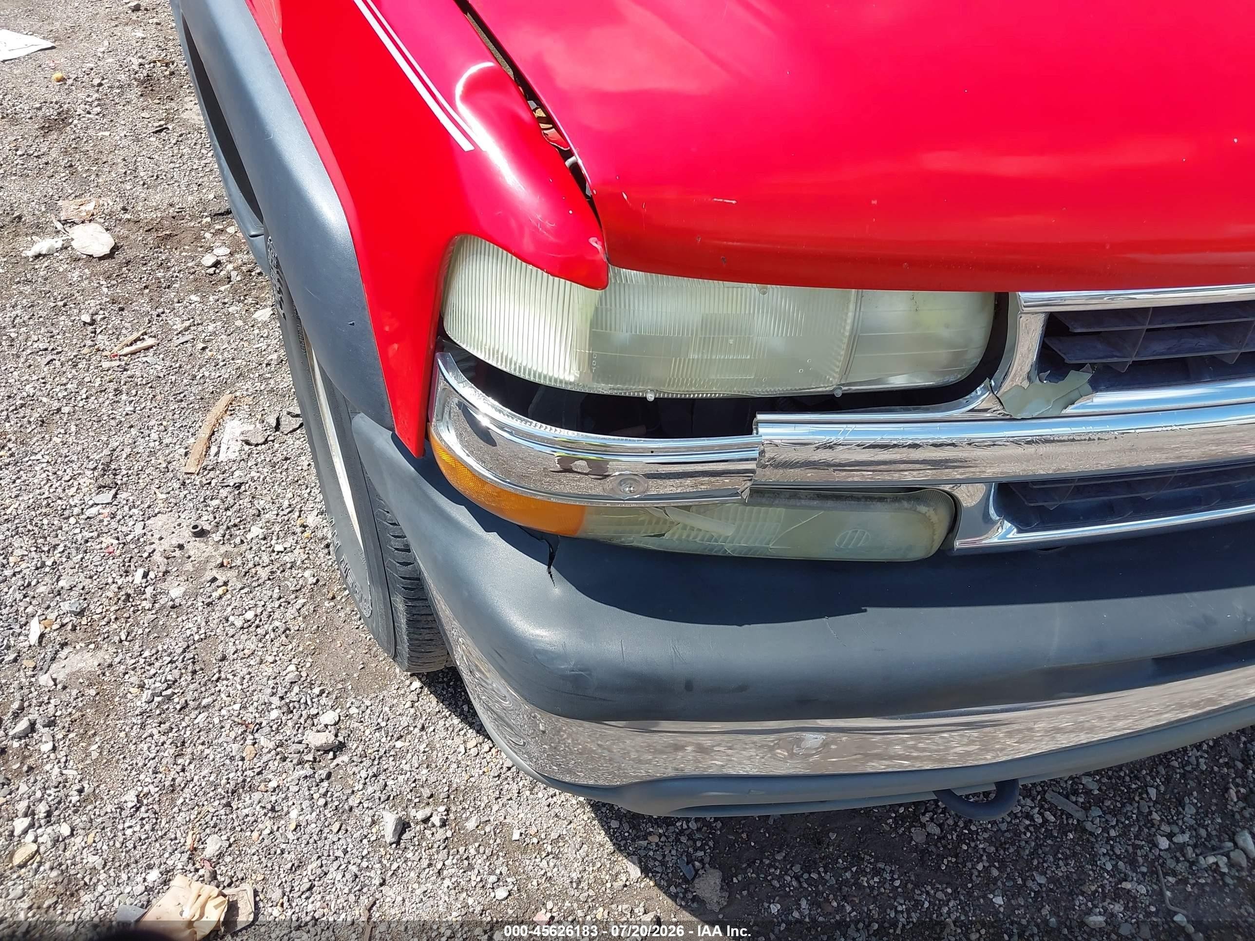 2002 Chevrolet Tahoe Ls Red vin: 1GNEC13Z62R285581