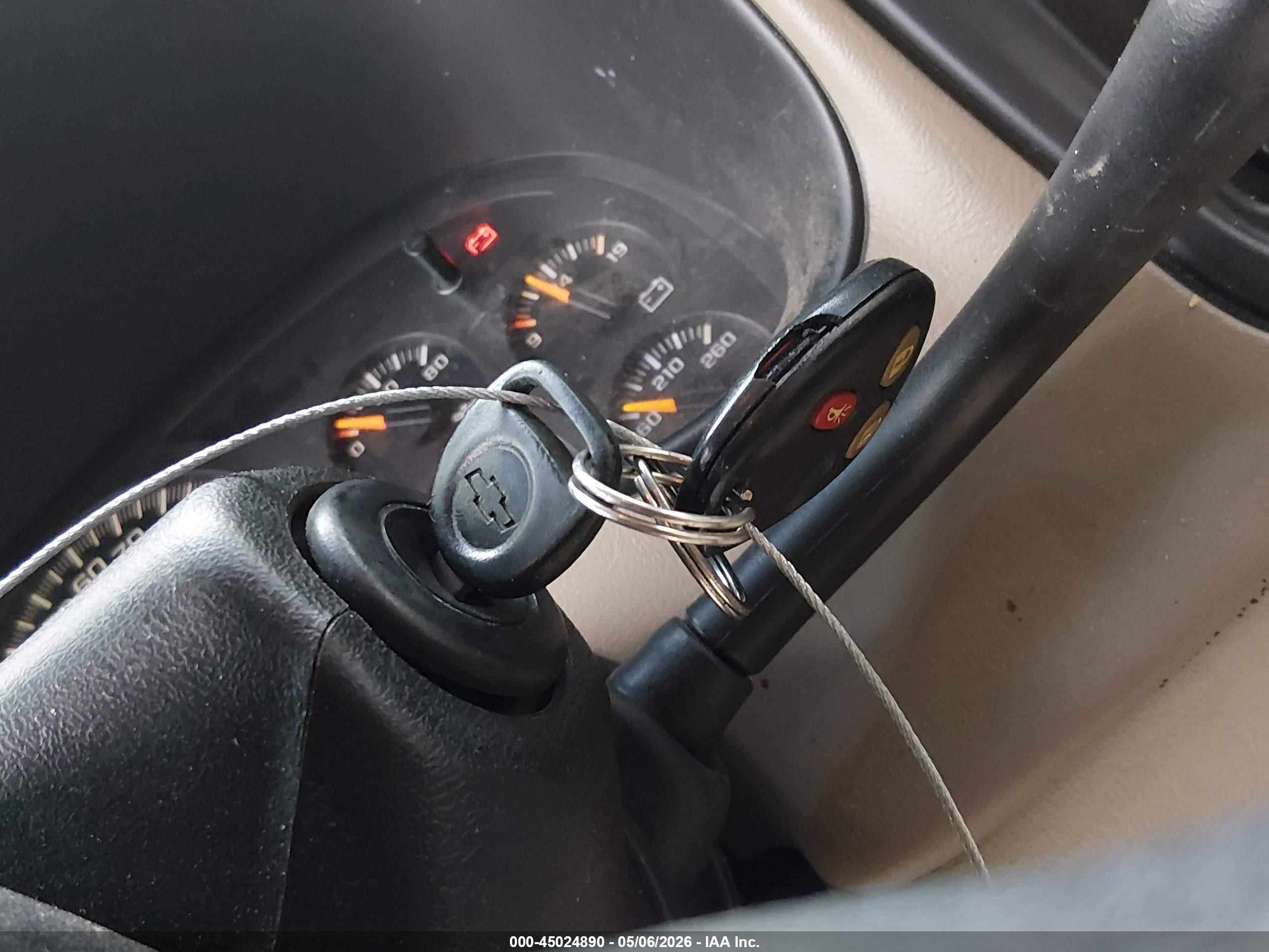 2003 Chevrolet Tahoe Ls Красный vin: 1GNEC13Z63J228720