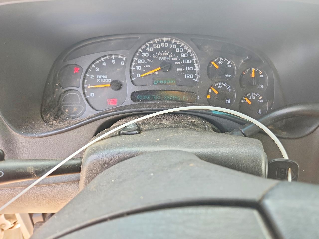 2003 Chevrolet Tahoe C1500 White vin: 1GNEC13Z63R132474