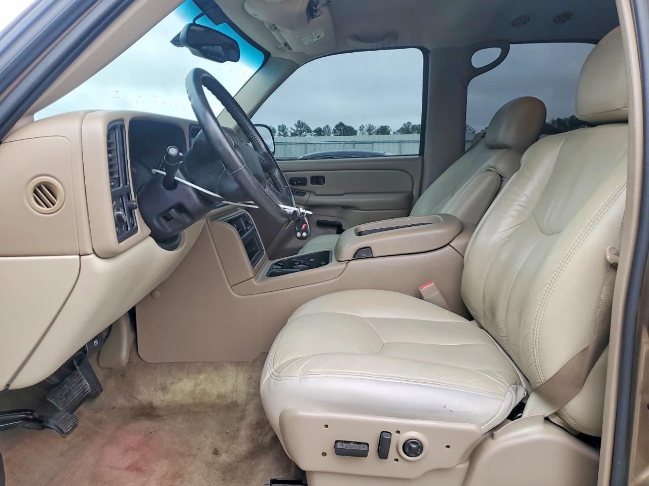 2004 Chevrolet Tahoe C1500 Tan vin: 1GNEC13Z64J135486