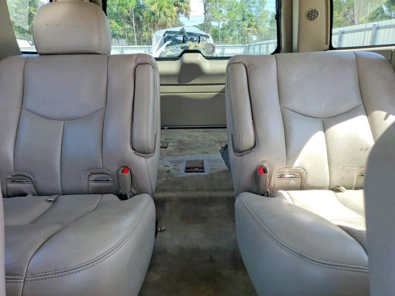 2006 Chevrolet Tahoe C1500 Burgundy vin: 1GNEC13Z66R151319