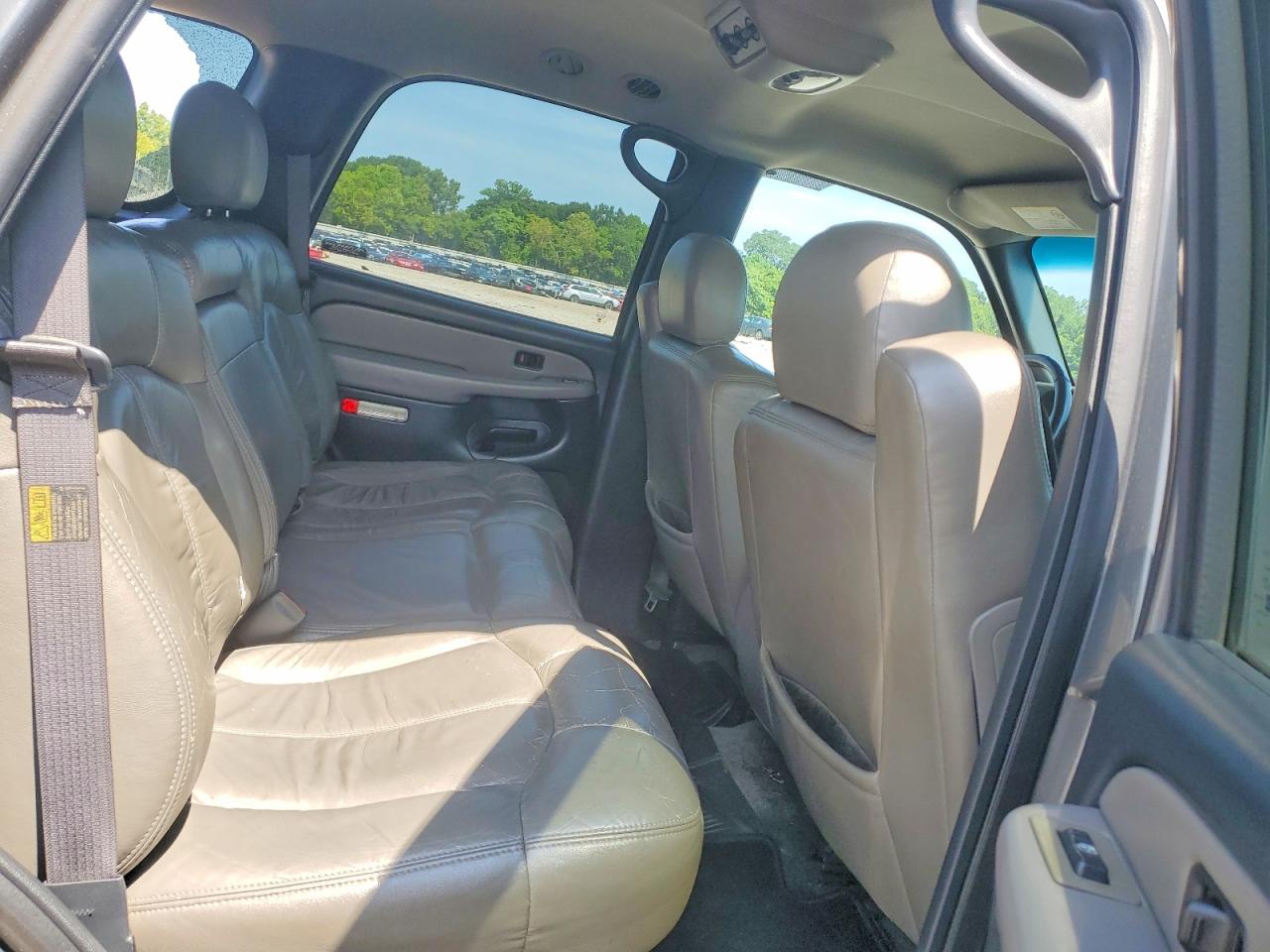 2002 Chevrolet Tahoe C1500 Gray vin: 1GNEC13Z72R129436