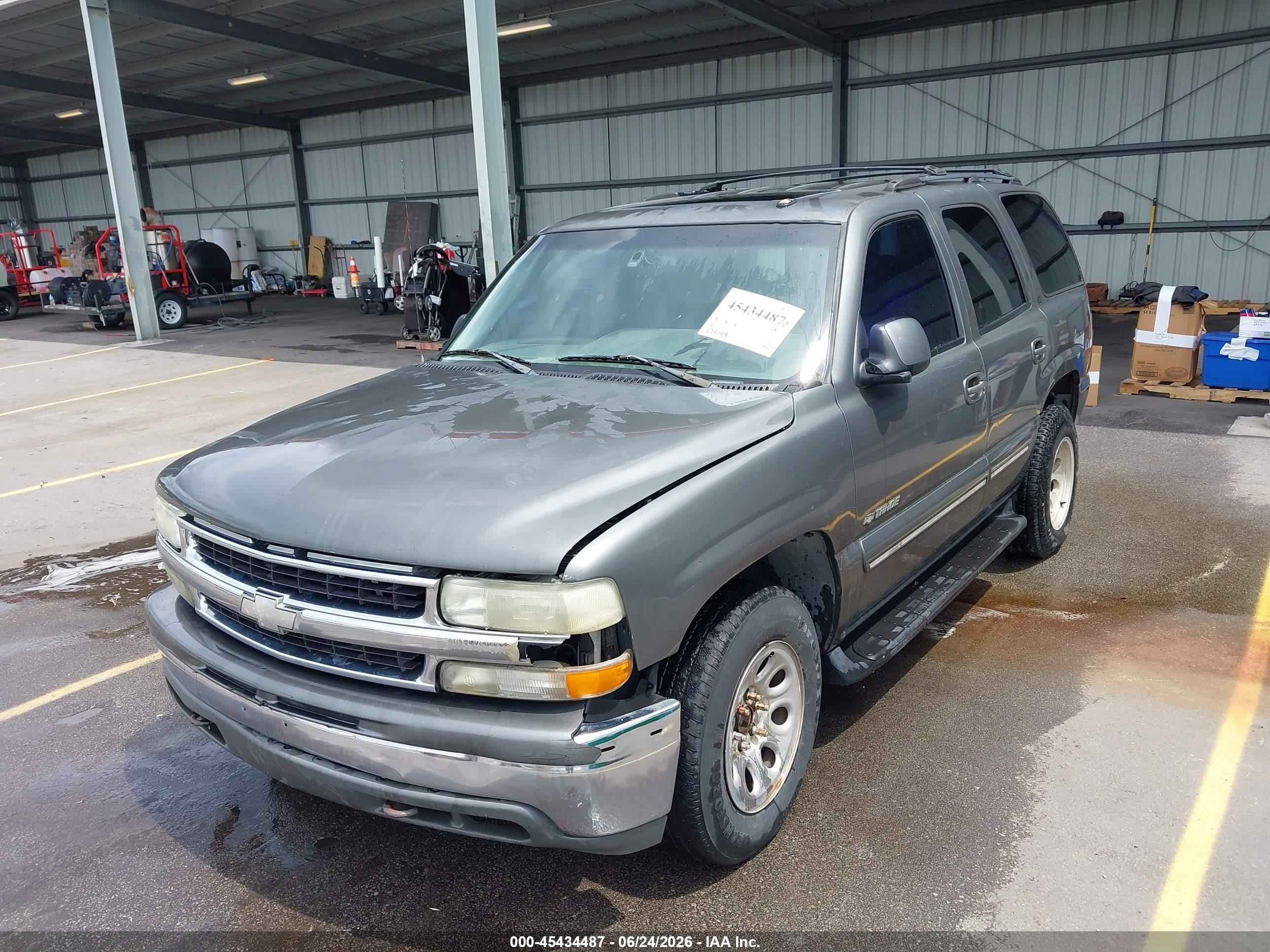 2002 Chevrolet Tahoe Lt Gray vin: 1GNEC13Z72R268417