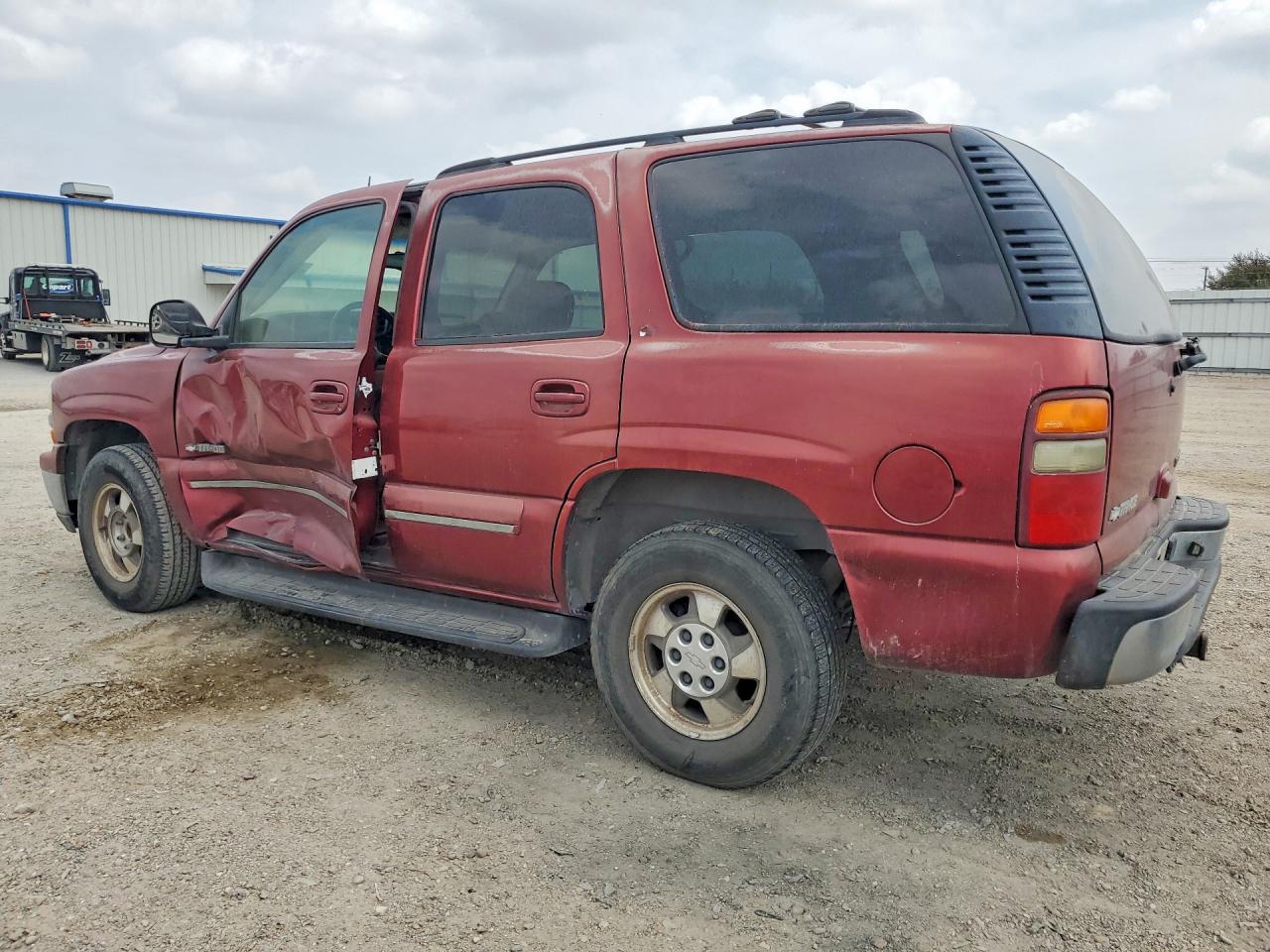 2002 Chevrolet Tahoe Maroon vin: 1GNEC13Z72R324484