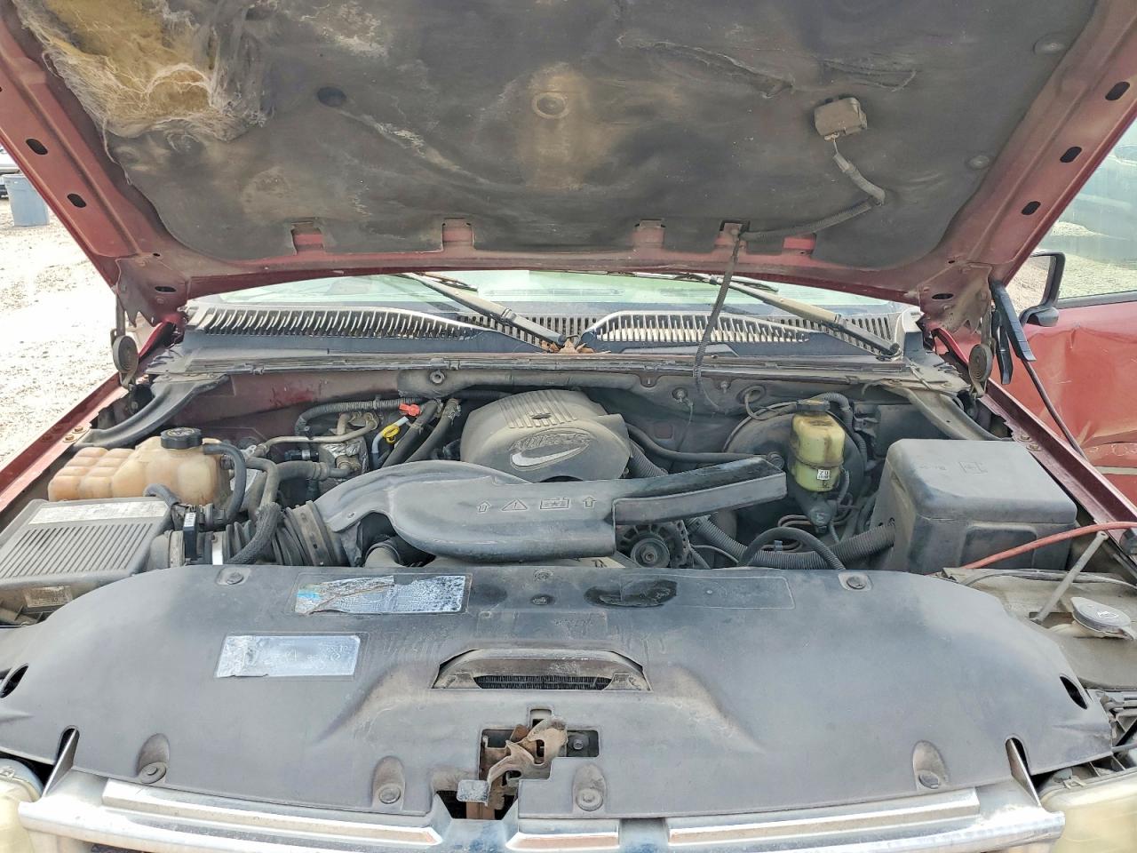 2002 Chevrolet Tahoe Maroon vin: 1GNEC13Z72R324484