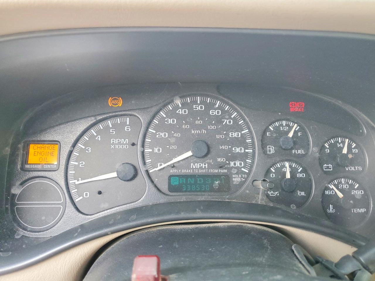 2002 Chevrolet Tahoe Maroon vin: 1GNEC13Z72R324484