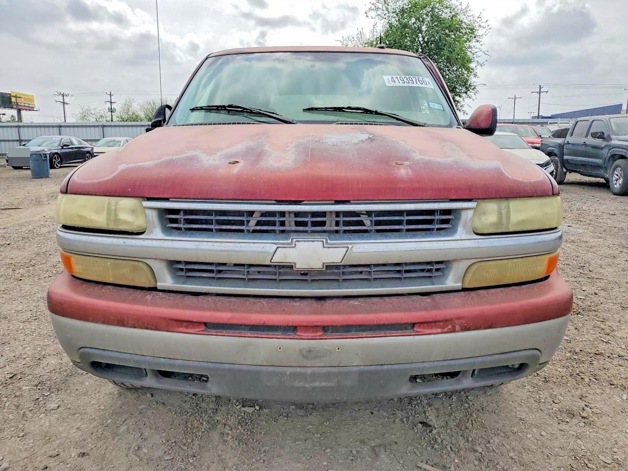 2002 Chevrolet Tahoe Maroon vin: 1GNEC13Z72R324484