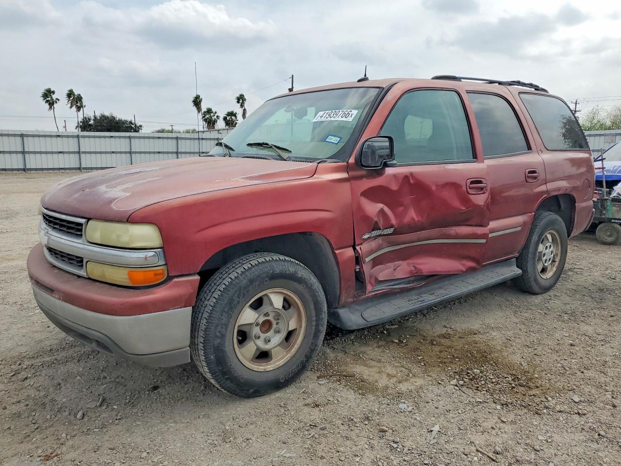2002 Chevrolet Tahoe Maroon vin: 1GNEC13Z72R324484