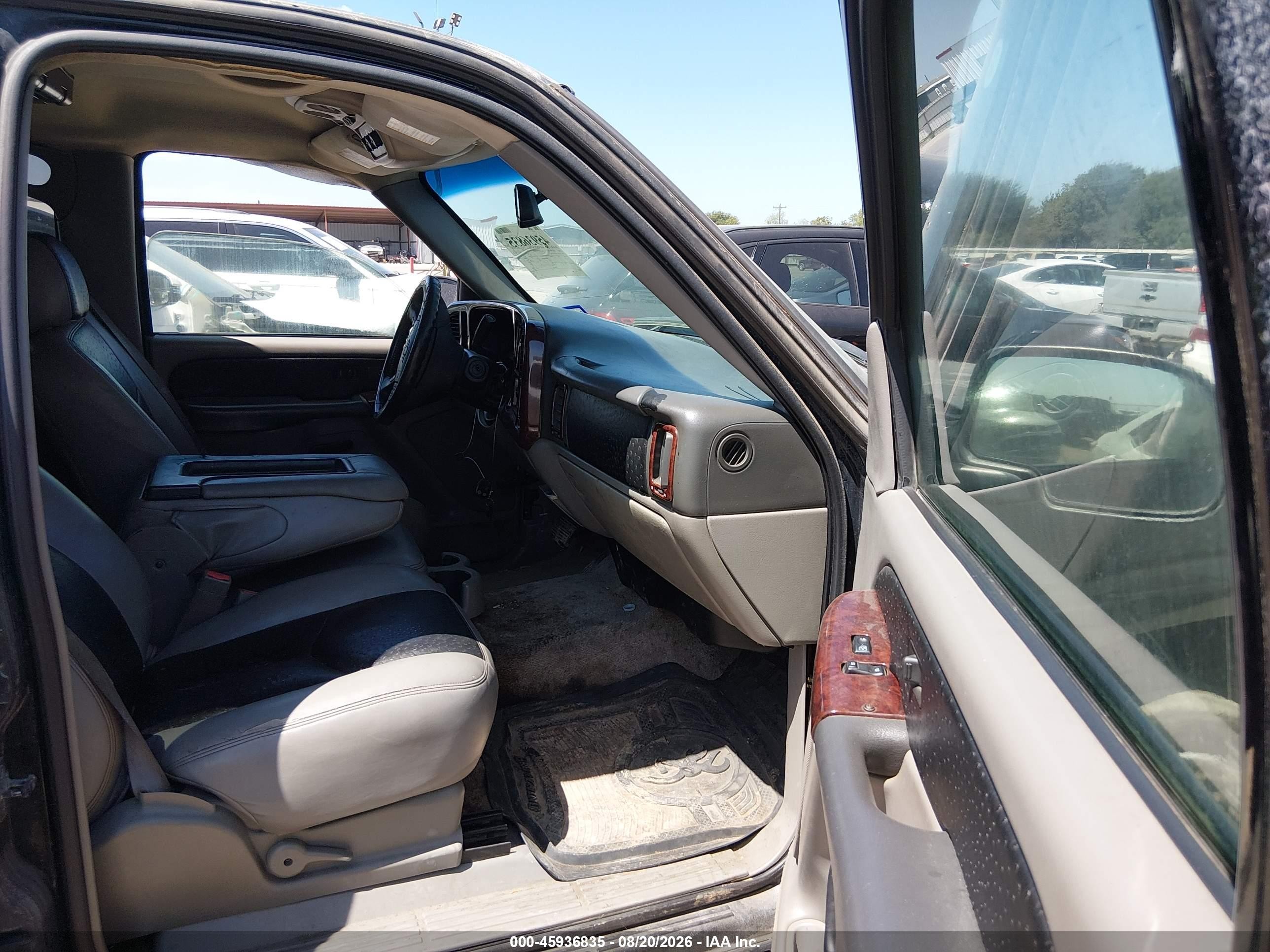 2003 Chevrolet Tahoe Ls Черный vin: 1GNEC13Z73J215281
