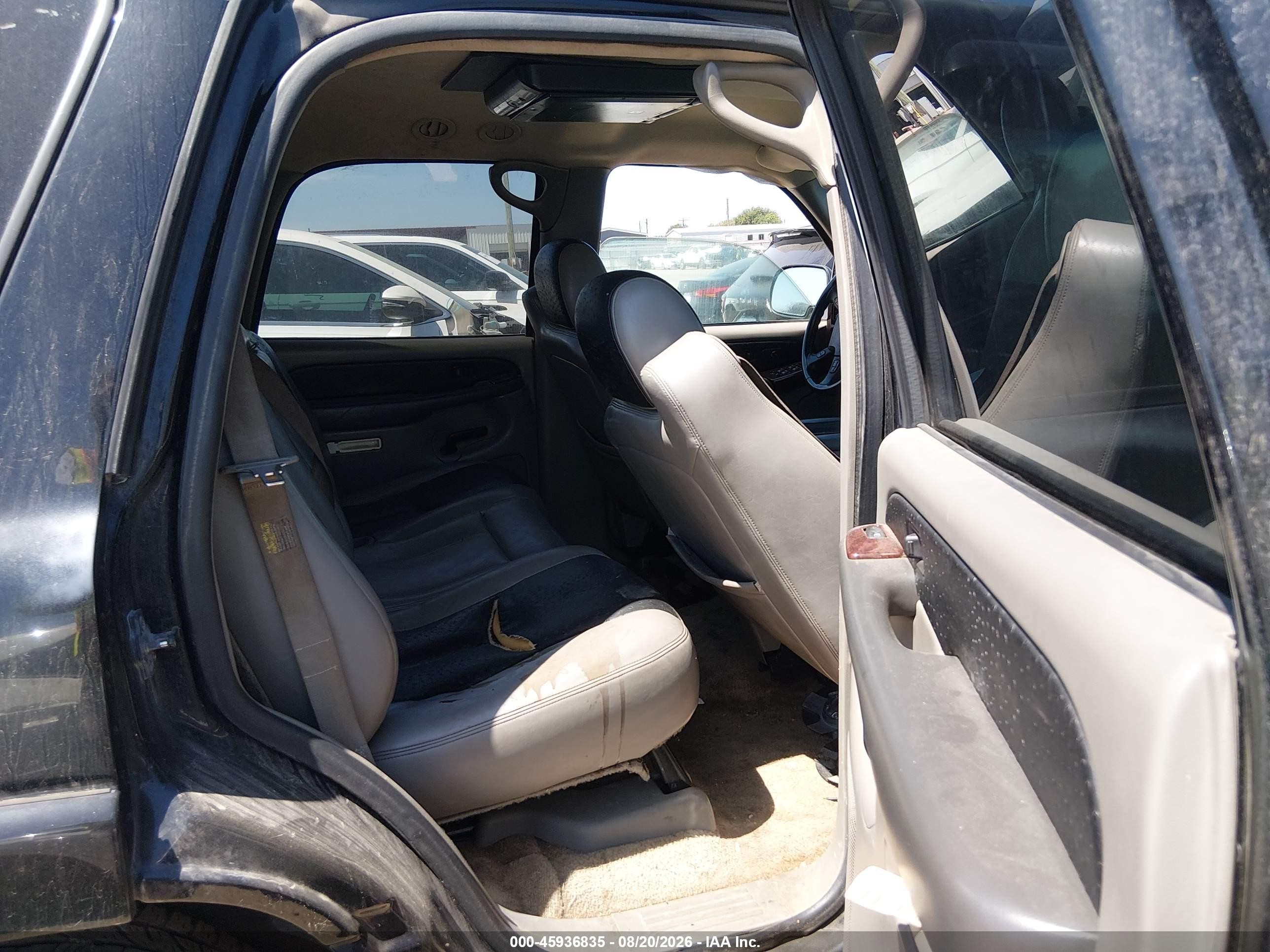 2003 Chevrolet Tahoe Ls Черный vin: 1GNEC13Z73J215281