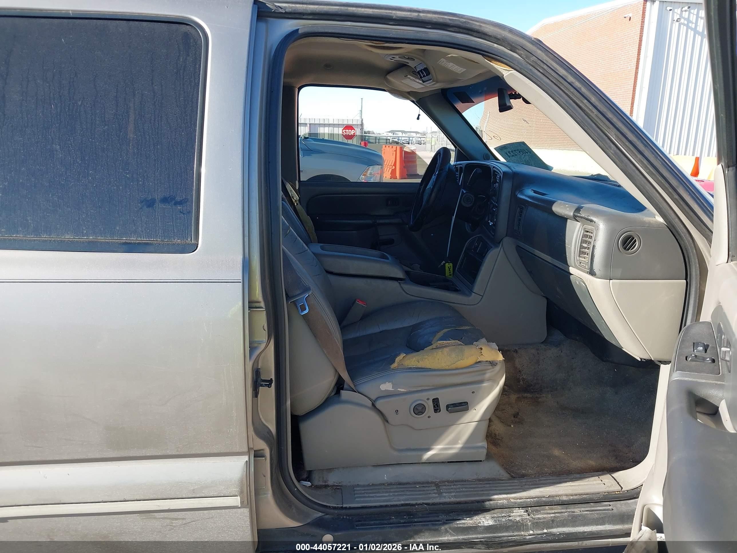 2003 Chevrolet Tahoe Lt Pewter vin: 1GNEC13Z73R110189
