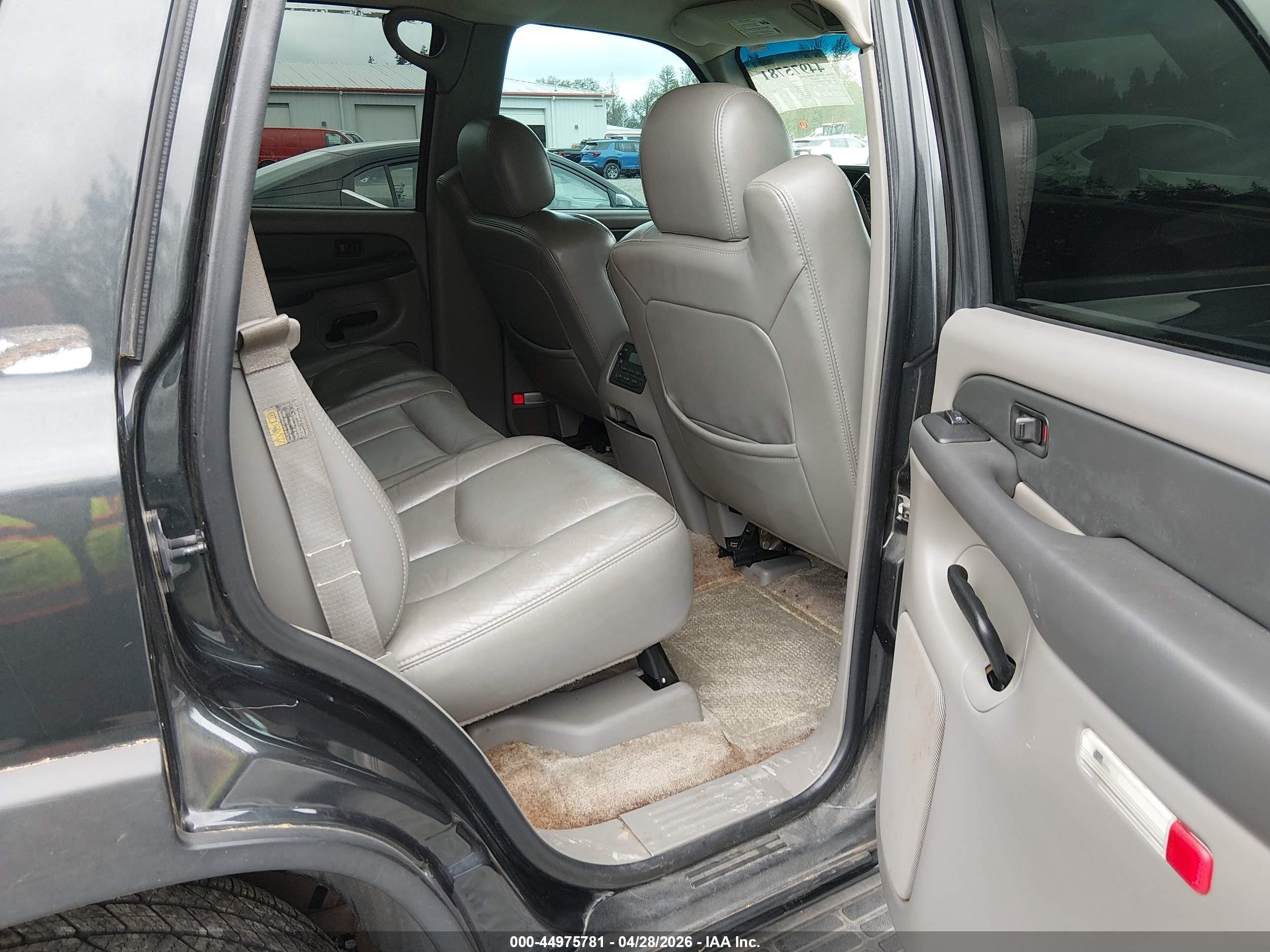 2003 Chevrolet Tahoe Lt Серый vin: 1GNEC13Z73R307816