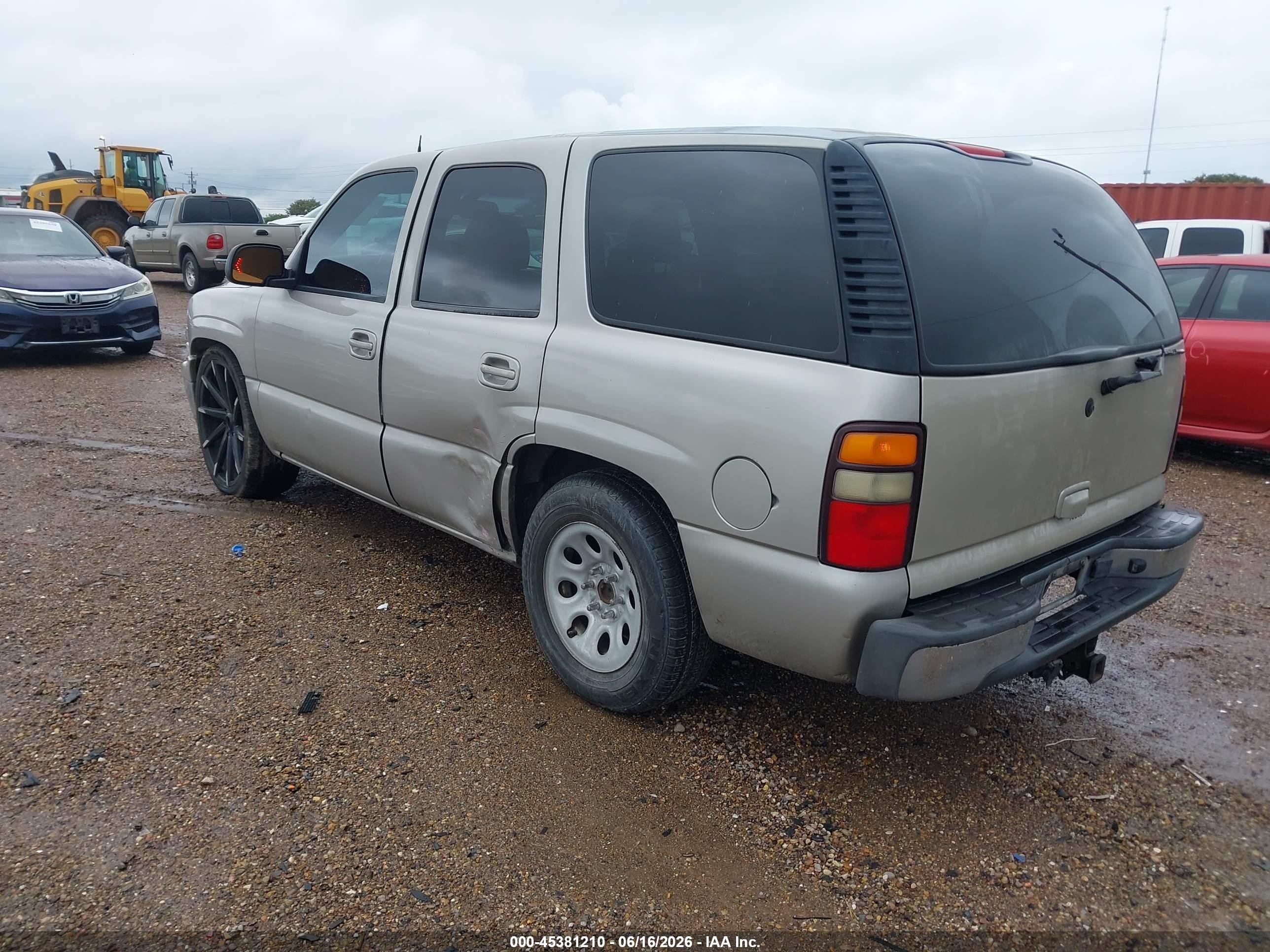 2004 Chevrolet Tahoe Lt Silver vin: 1GNEC13Z74R189719
