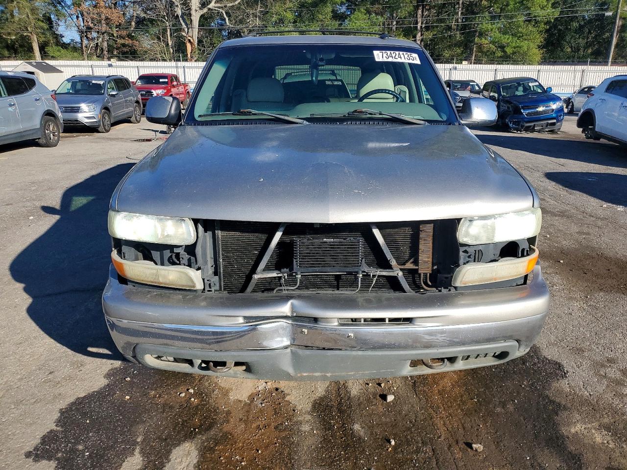2002 Chevrolet Tahoe C1500 Gray vin: 1GNEC13Z82J273477