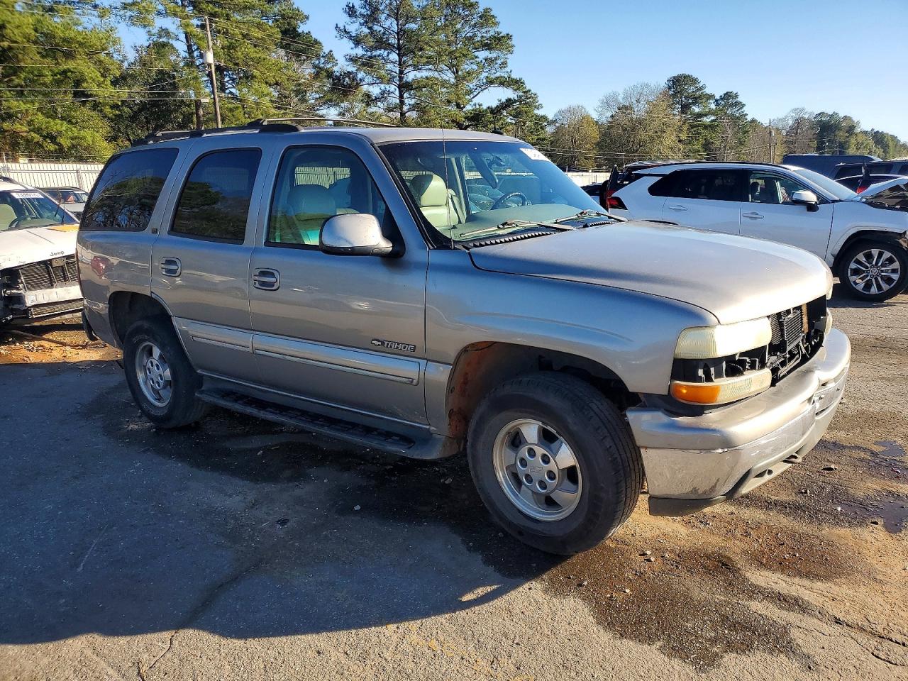 2002 Chevrolet Tahoe C1500 Gray vin: 1GNEC13Z82J273477