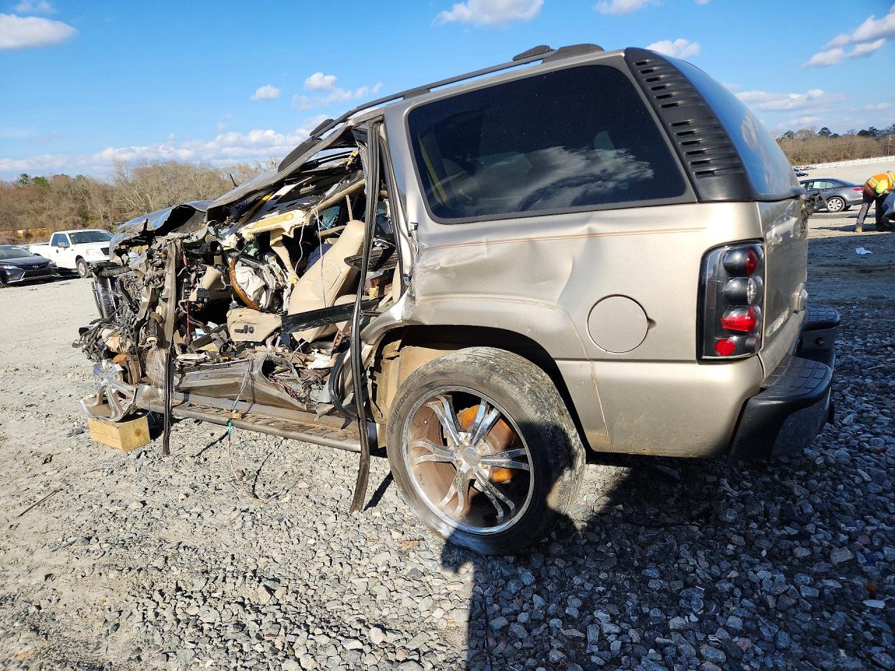 2002 Chevrolet Tahoe C1500 Серебряный vin: 1GNEC13Z82J323536