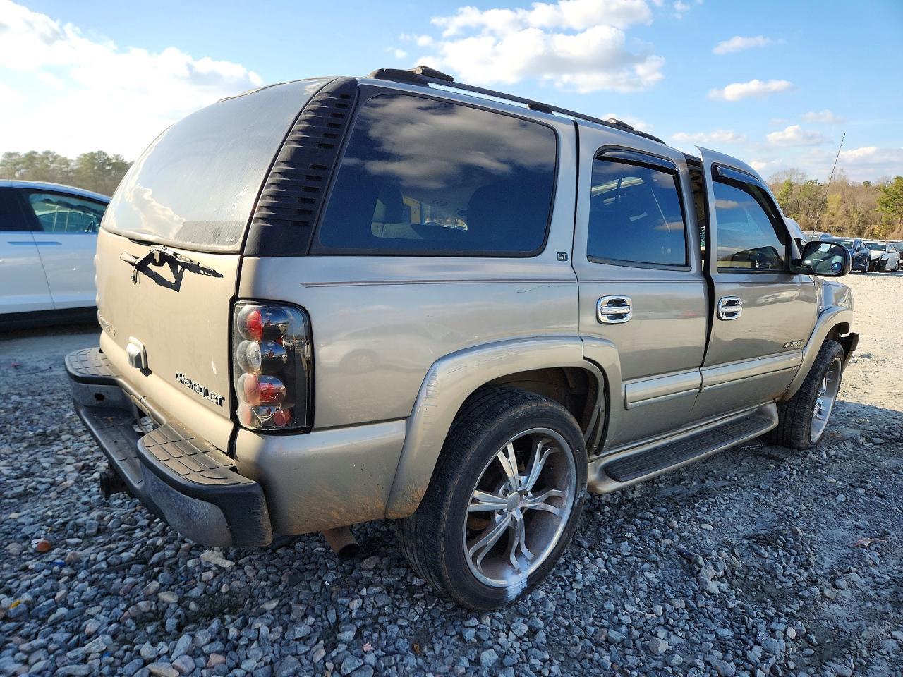 2002 Chevrolet Tahoe C1500 Серебряный vin: 1GNEC13Z82J323536