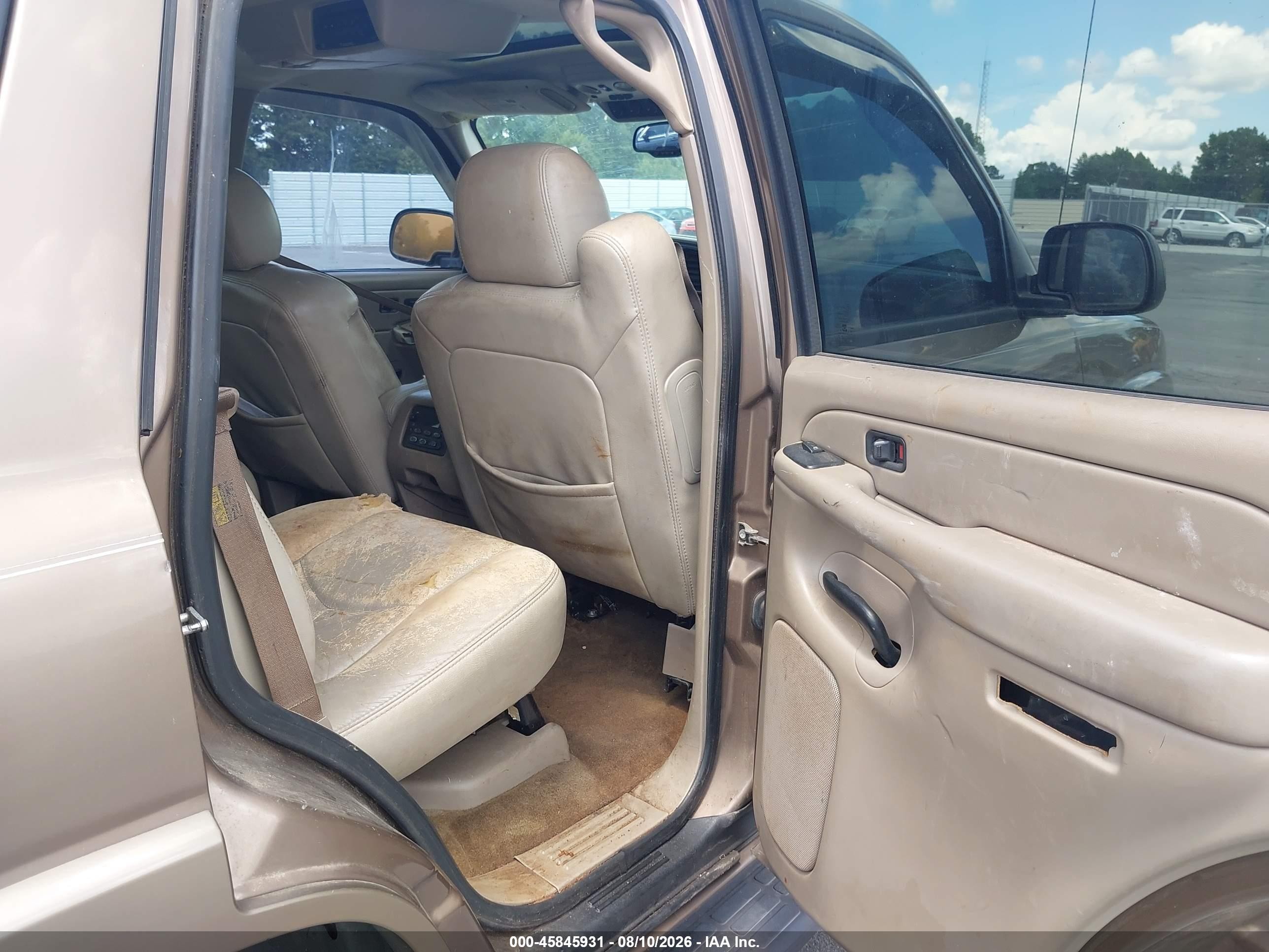 2004 Chevrolet Tahoe Lt Gold vin: 1GNEC13Z84R246929