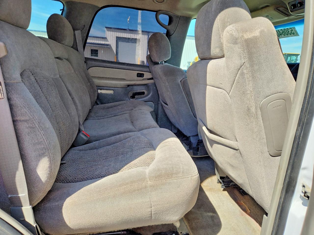 2005 Chevrolet Tahoe C1500 White vin: 1GNEC13Z85R253834