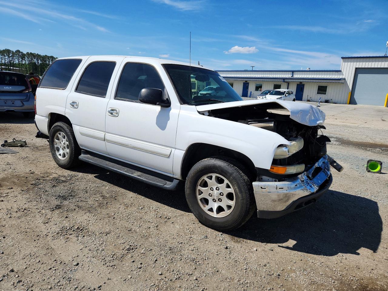 2005 Chevrolet Tahoe C1500 White vin: 1GNEC13Z85R253834