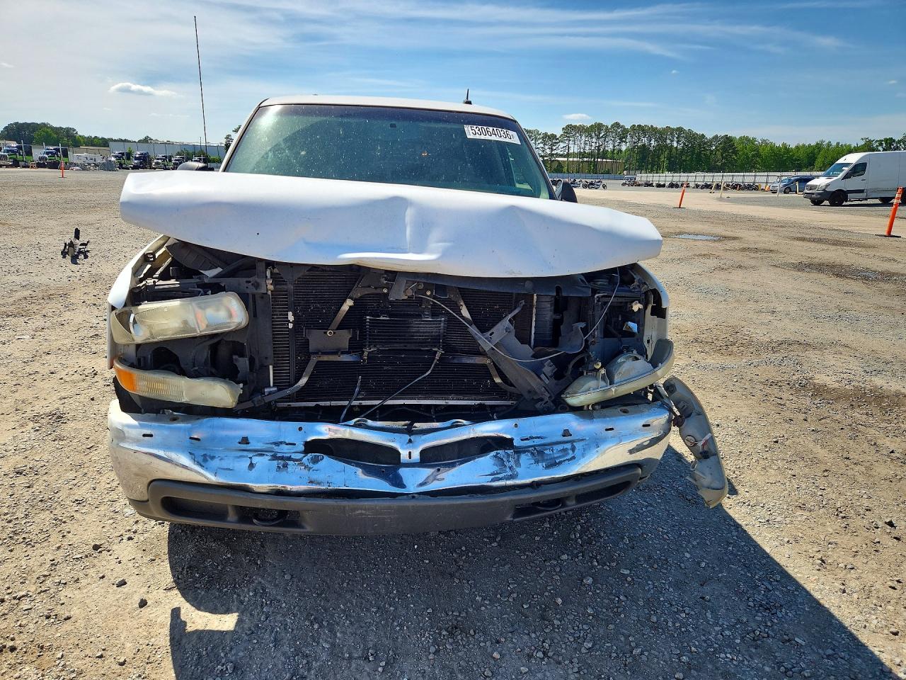 2005 Chevrolet Tahoe C1500 White vin: 1GNEC13Z85R253834