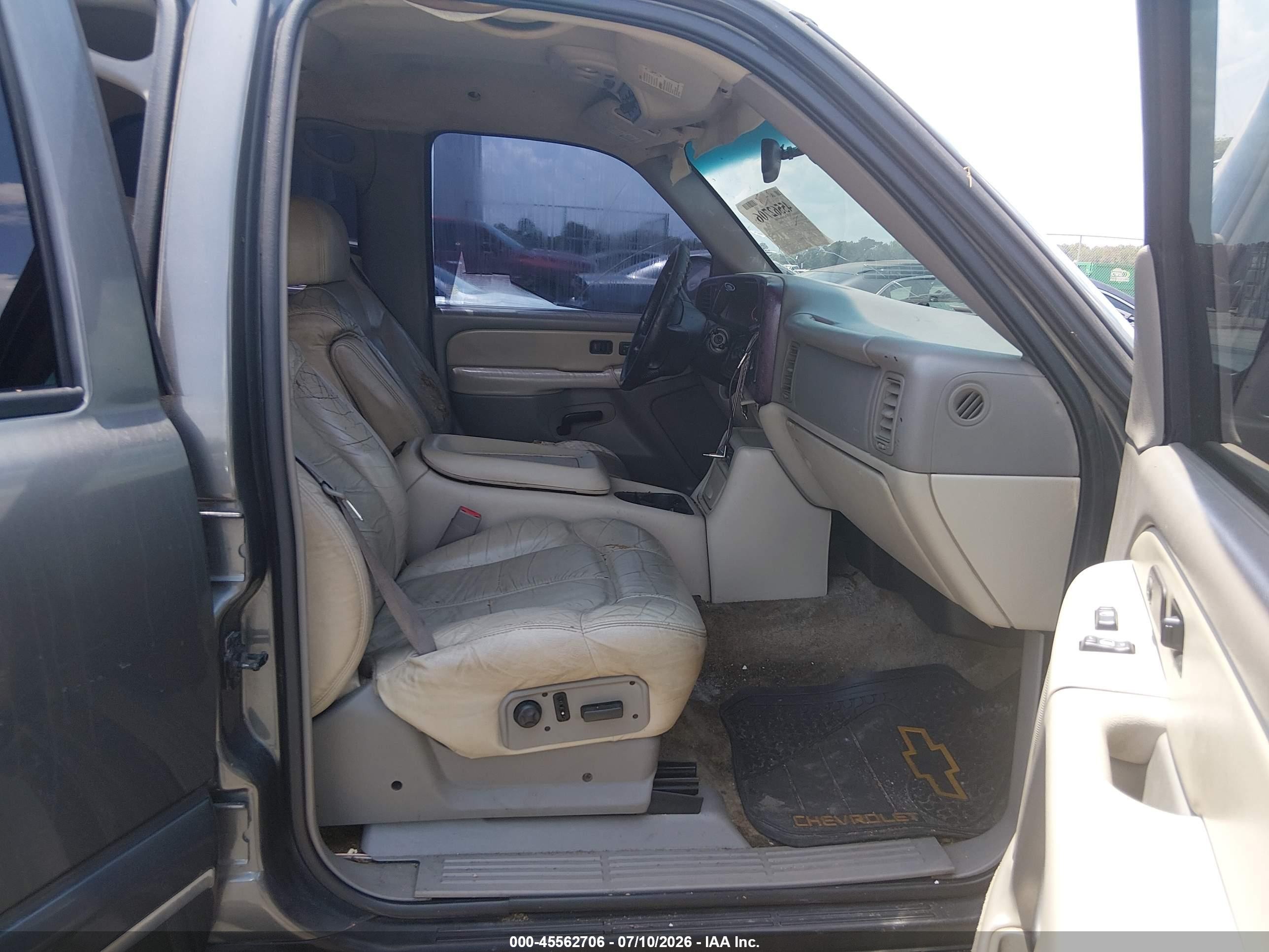 2002 Chevrolet Tahoe Lt Gray vin: 1GNEC13Z92R149106