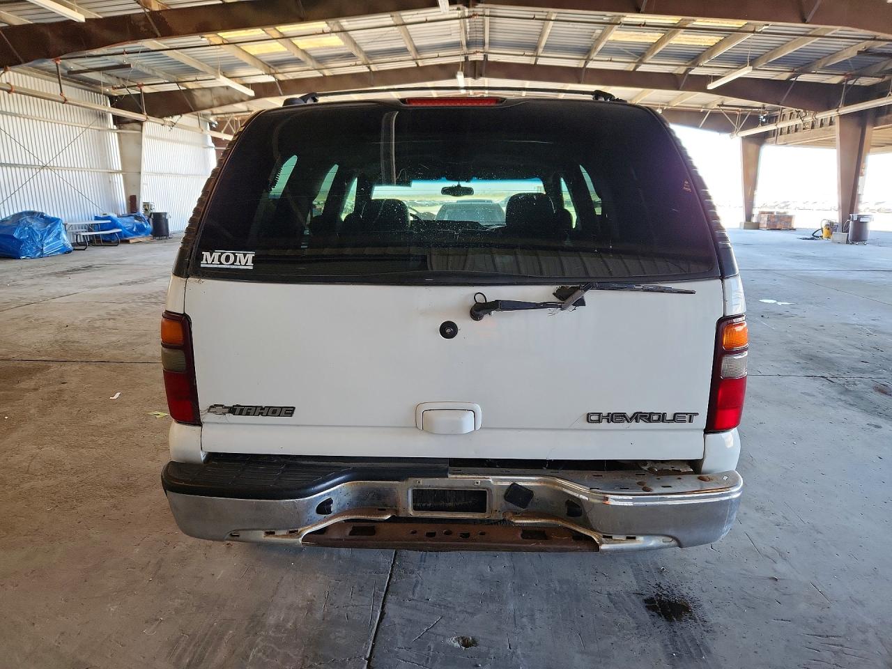 2002 Chevrolet Tahoe C1500 White vin: 1GNEC13Z92R235094