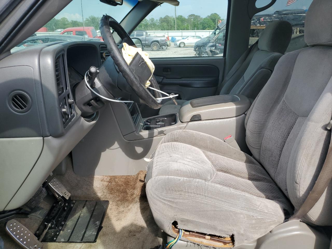 2003 Chevrolet Tahoe C1500 Gold vin: 1GNEC13Z93J265258