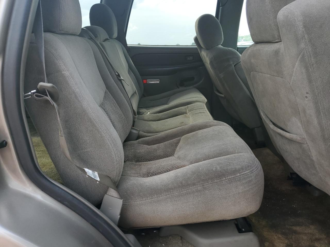 2003 Chevrolet Tahoe C1500 Gold vin: 1GNEC13Z93J265258