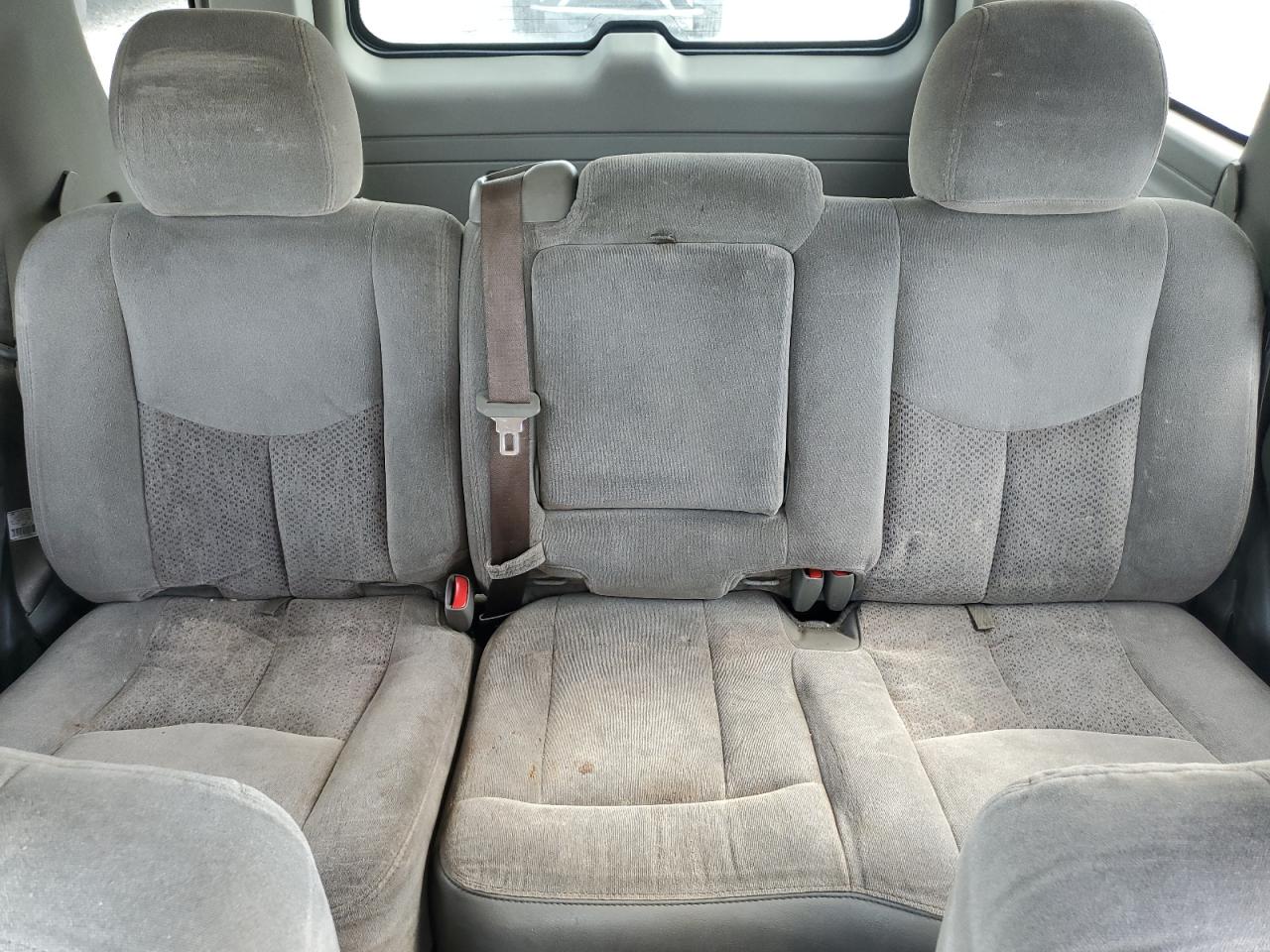 2003 Chevrolet Tahoe C1500 Gold vin: 1GNEC13Z93J265258