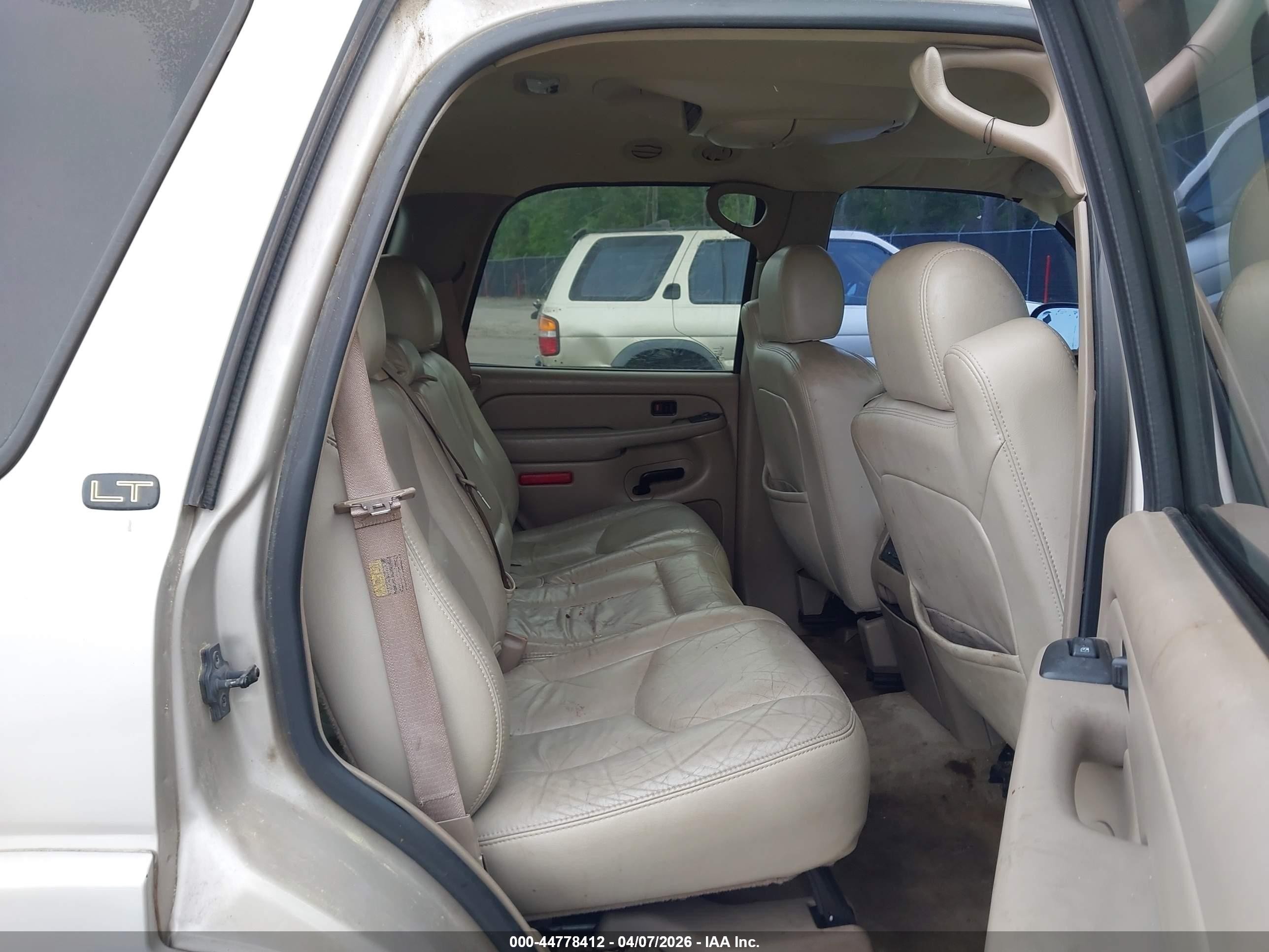 2004 Chevrolet Tahoe Lt Beige vin: 1GNEC13Z94R182559
