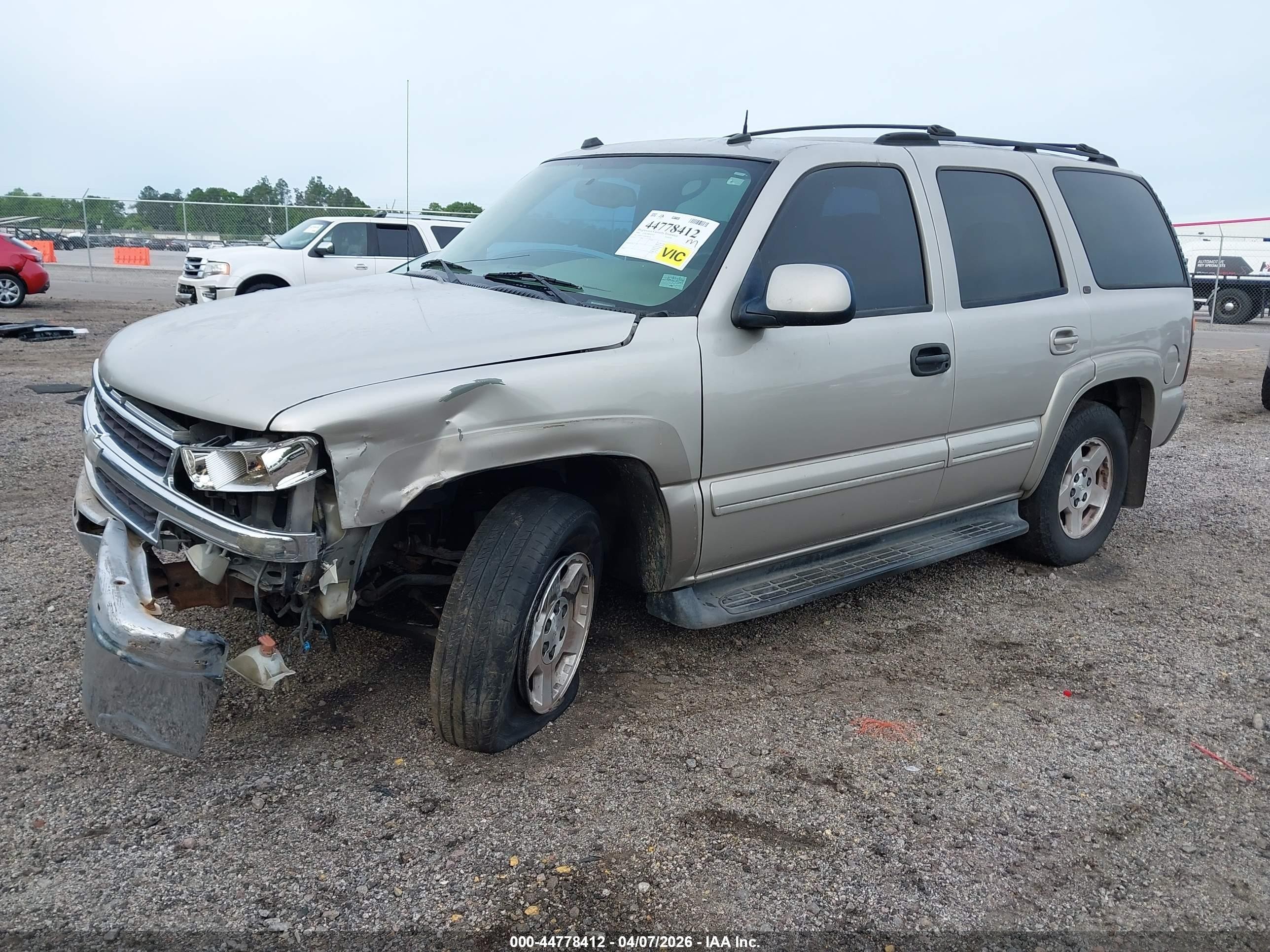 2004 Chevrolet Tahoe Lt Beige vin: 1GNEC13Z94R182559