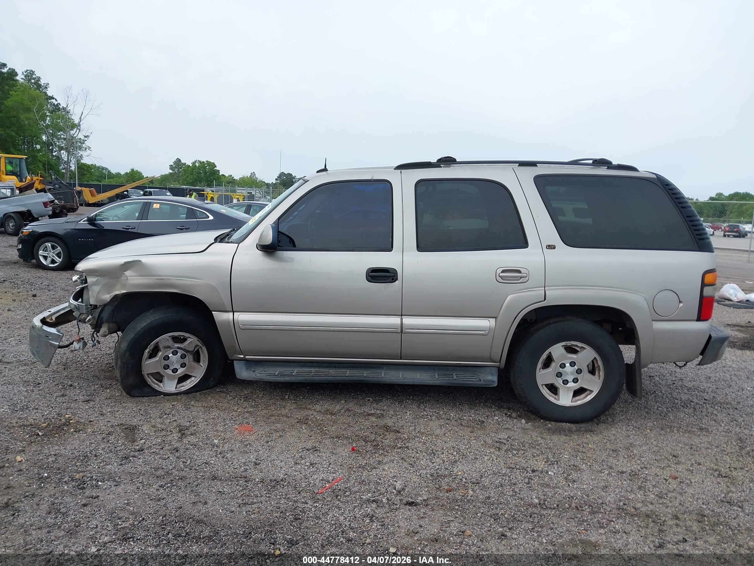 2004 Chevrolet Tahoe Lt Beige vin: 1GNEC13Z94R182559