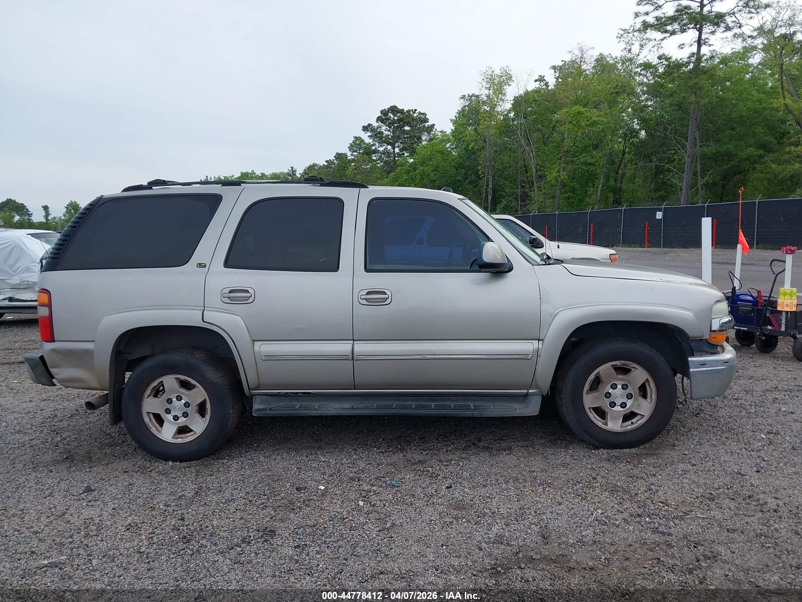 2004 Chevrolet Tahoe Lt Beige vin: 1GNEC13Z94R182559
