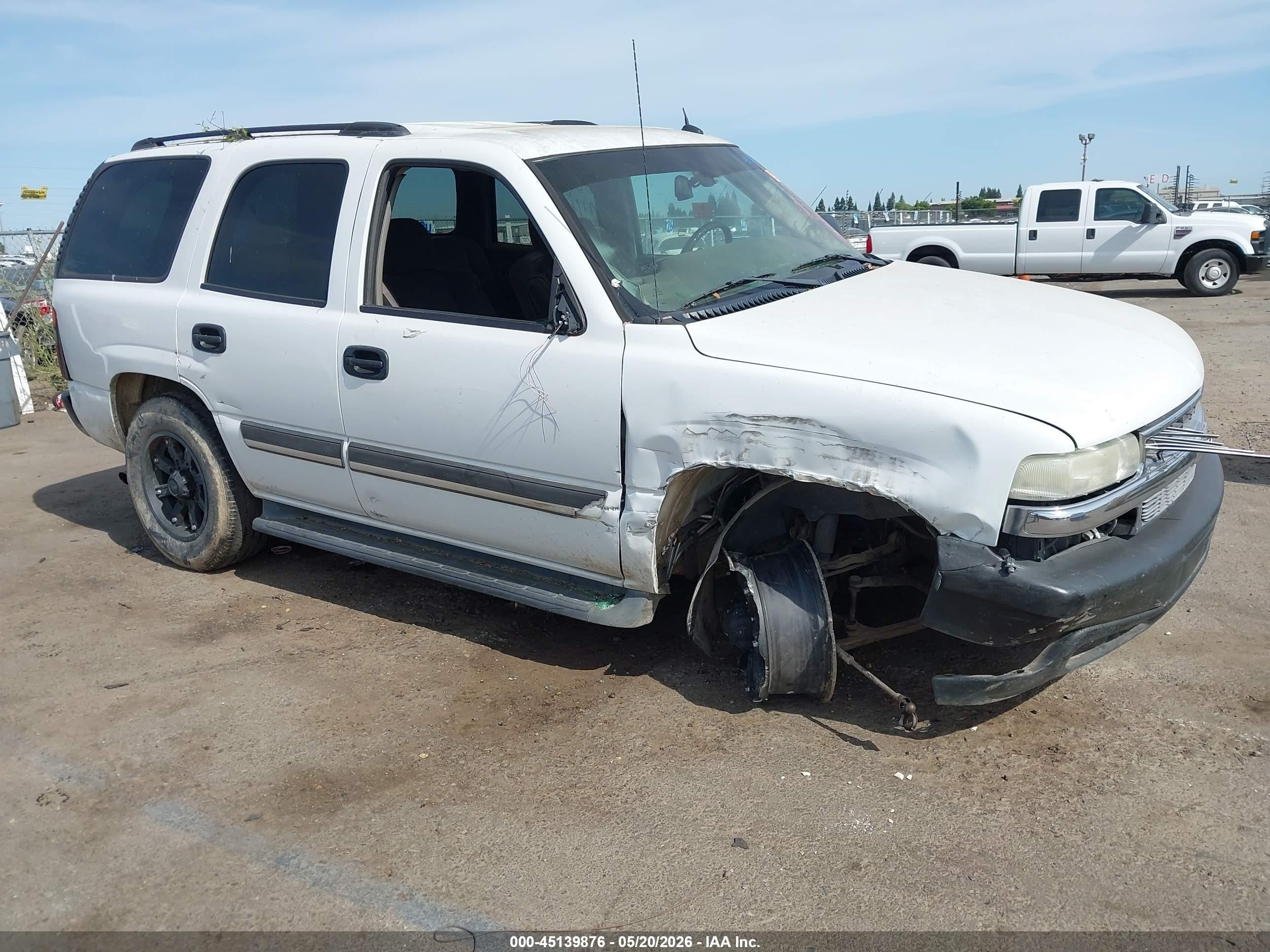2005 Chevrolet Tahoe Ls Белый vin: 1GNEC13Z95J234062