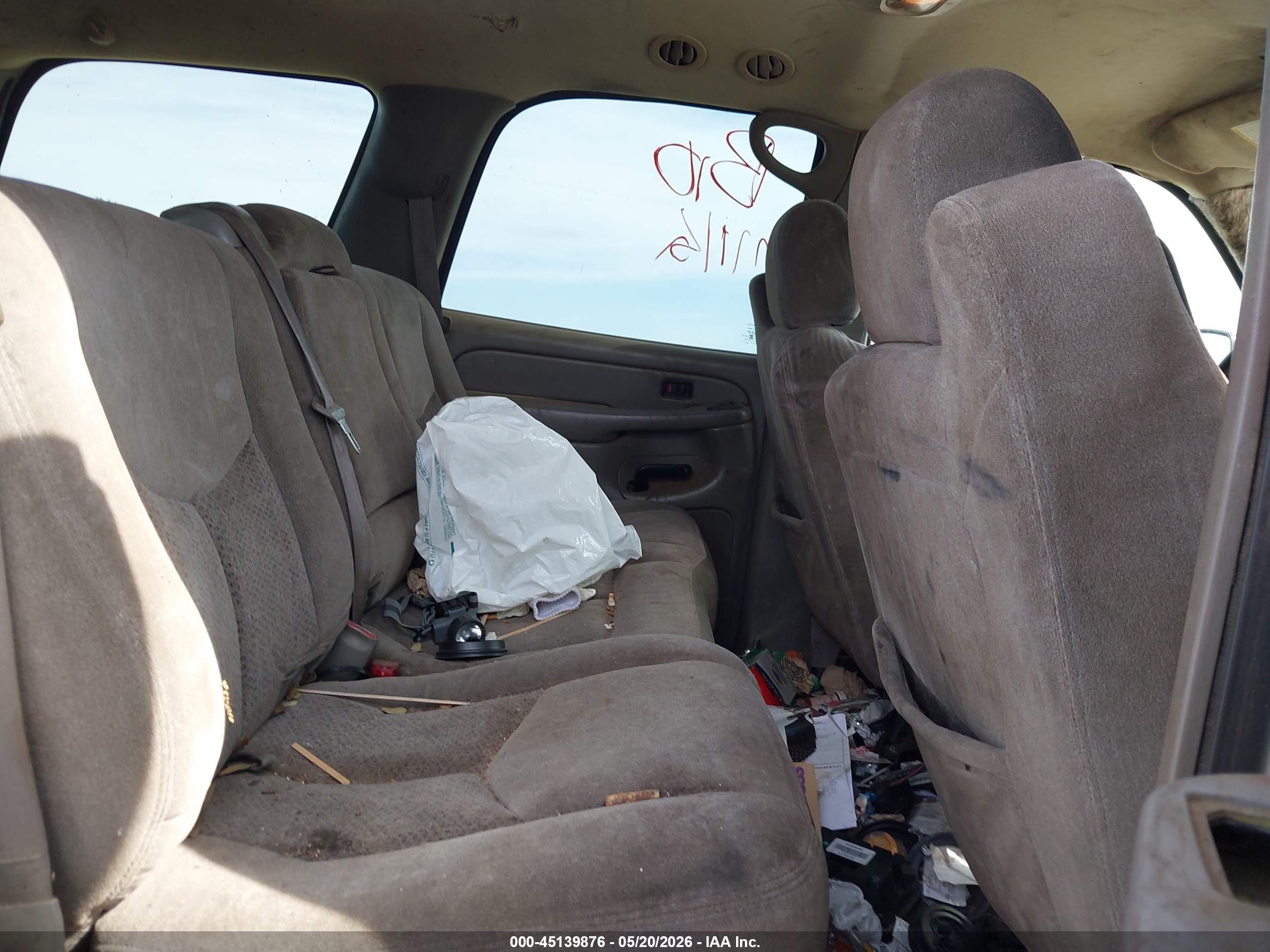 2005 Chevrolet Tahoe Ls Белый vin: 1GNEC13Z95J234062