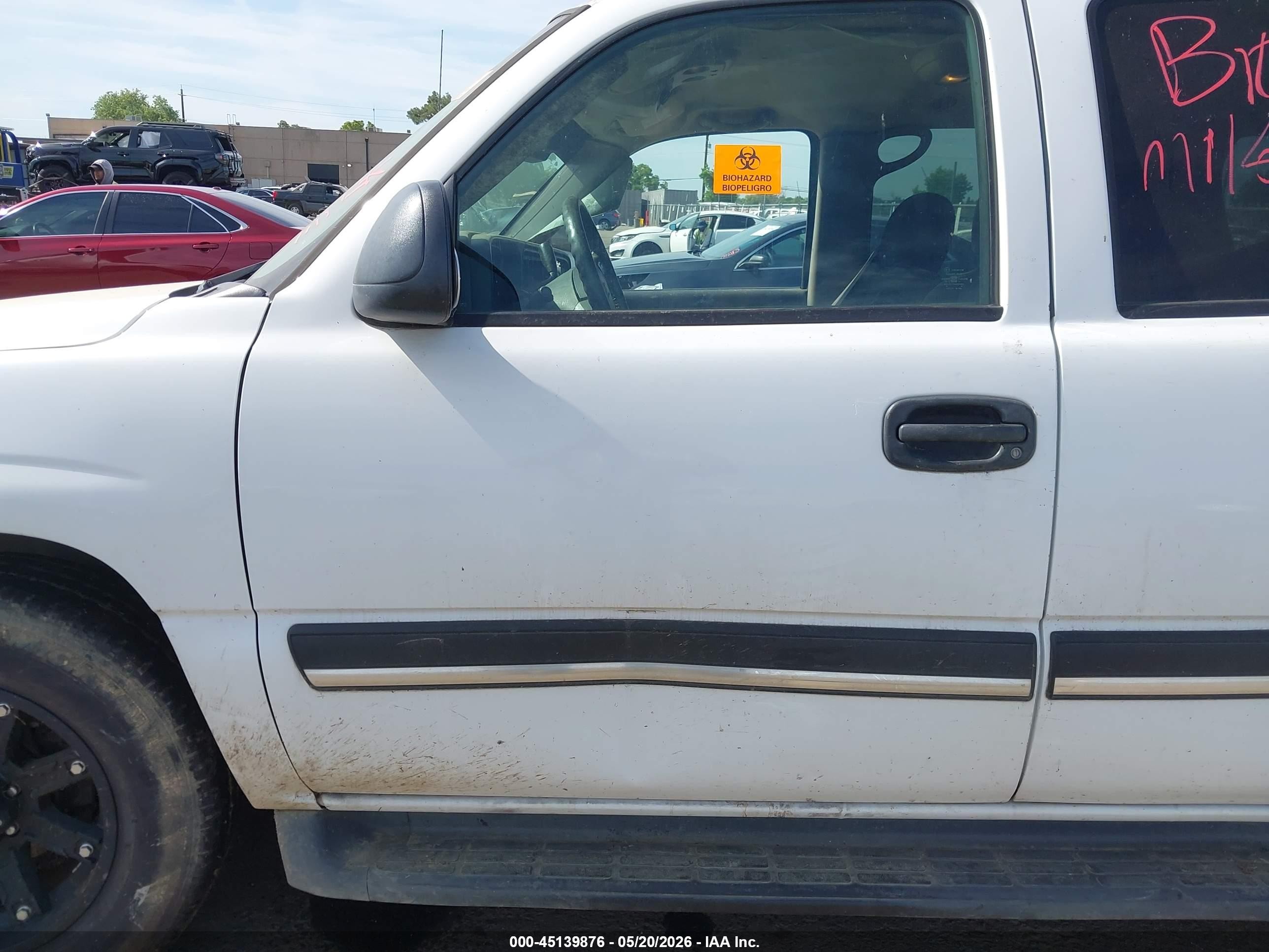 2005 Chevrolet Tahoe Ls Белый vin: 1GNEC13Z95J234062